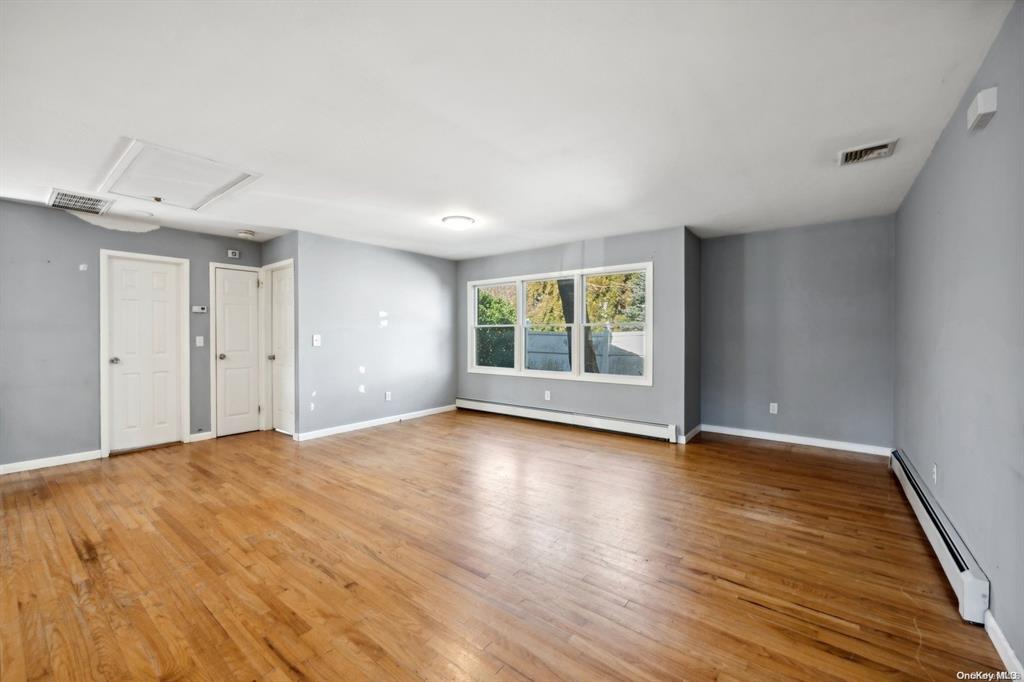 #11 photo, 301 Laurel Court, Northport , NY 11768