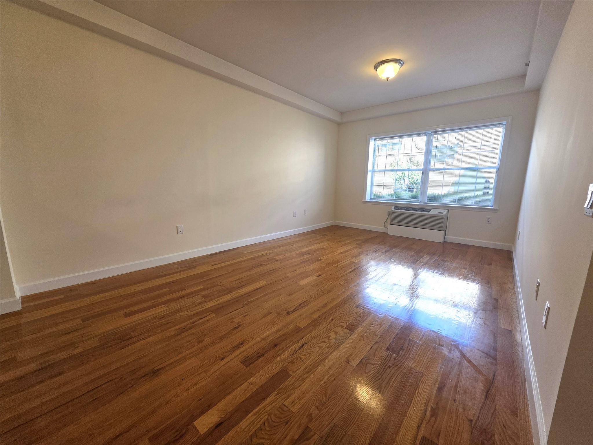 #1 photo, 150-31 12th Avenue, Whitestone , NY 11357