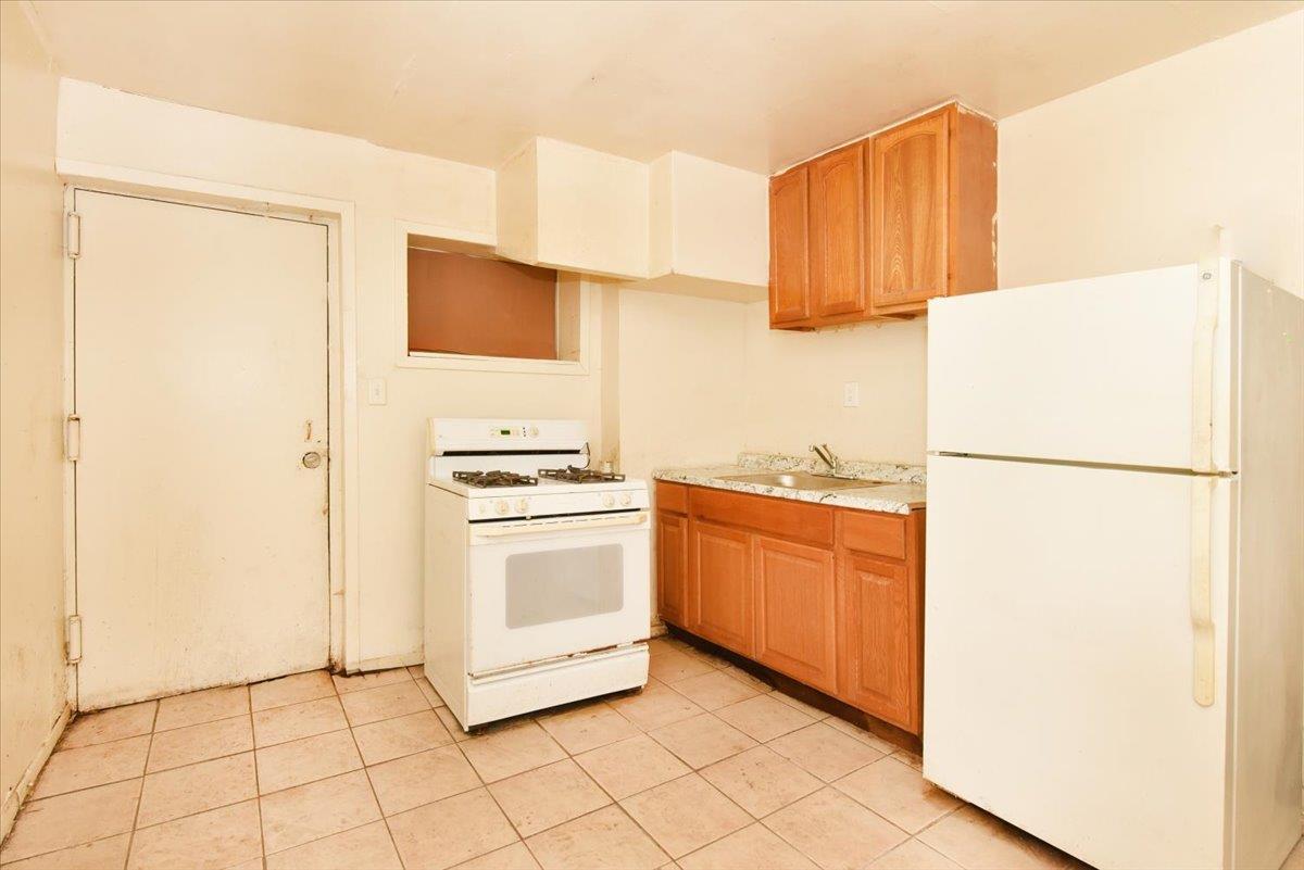 #17 photo, 35-44 104 Street, クイーンズ区 Corona , NY 11368