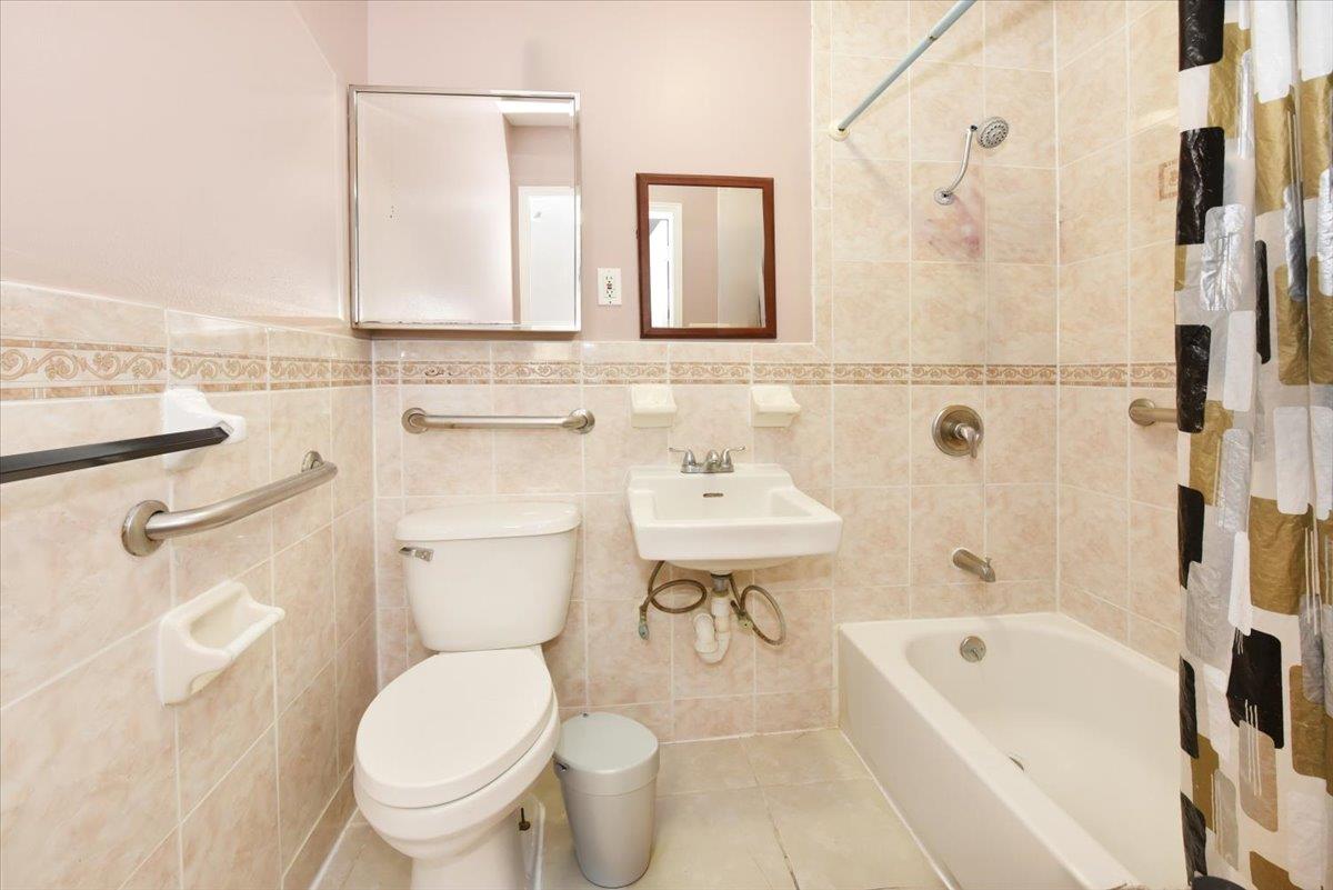 #9 photo, 35-44 104 Street, クイーンズ区 Corona , NY 11368