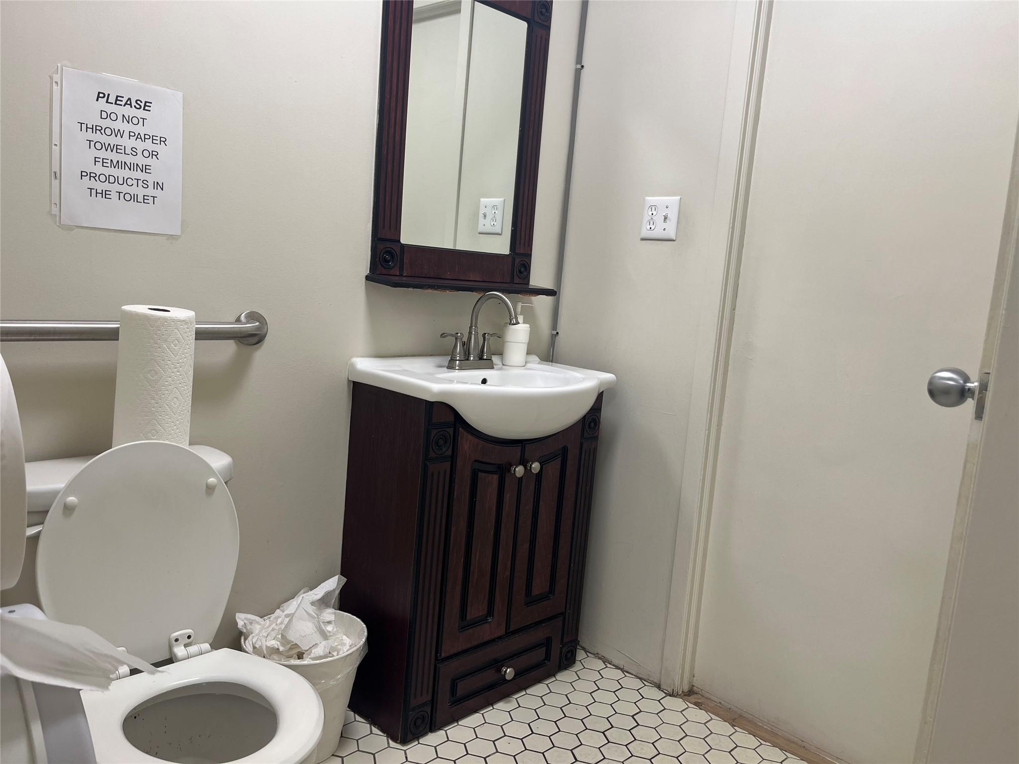 #13 photo, 42-02 192th St, クイーンズ区 Flushing , NY 11358