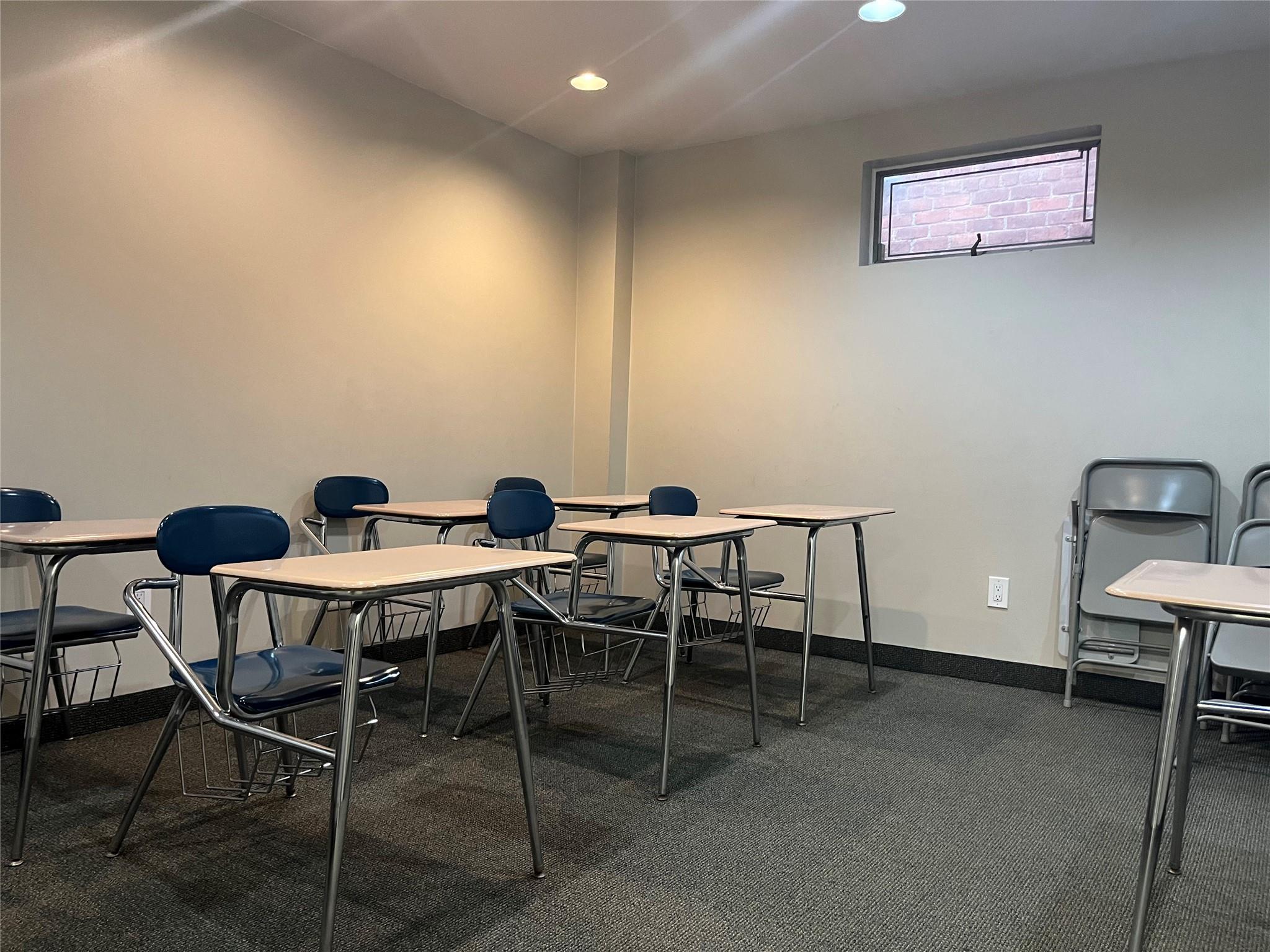 #6 photo, 42-02 192th St, クイーンズ区 Flushing , NY 11358