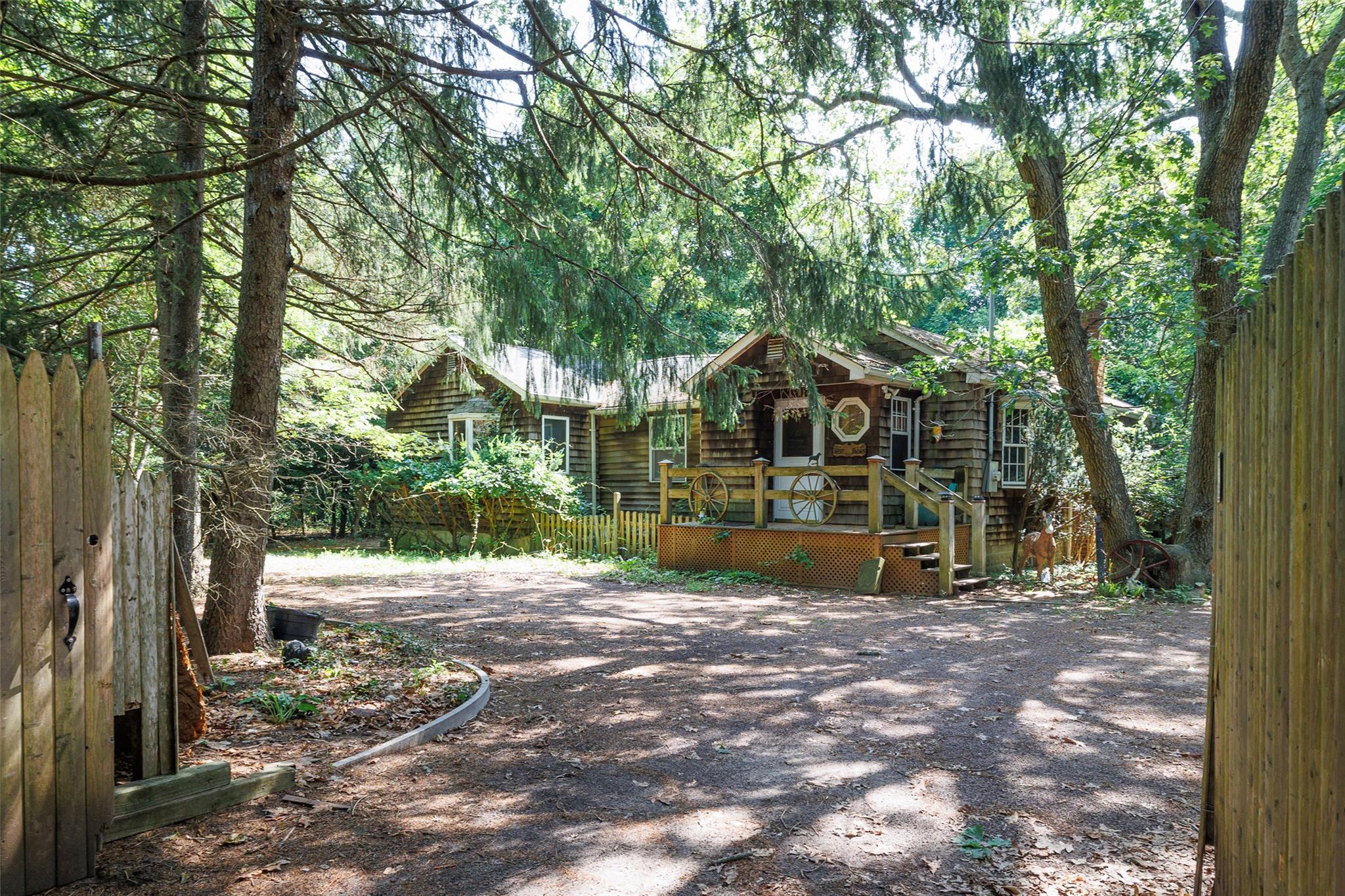 #9 photo, 33 N Coleman Road, 東長島 Centereach , NY 11720