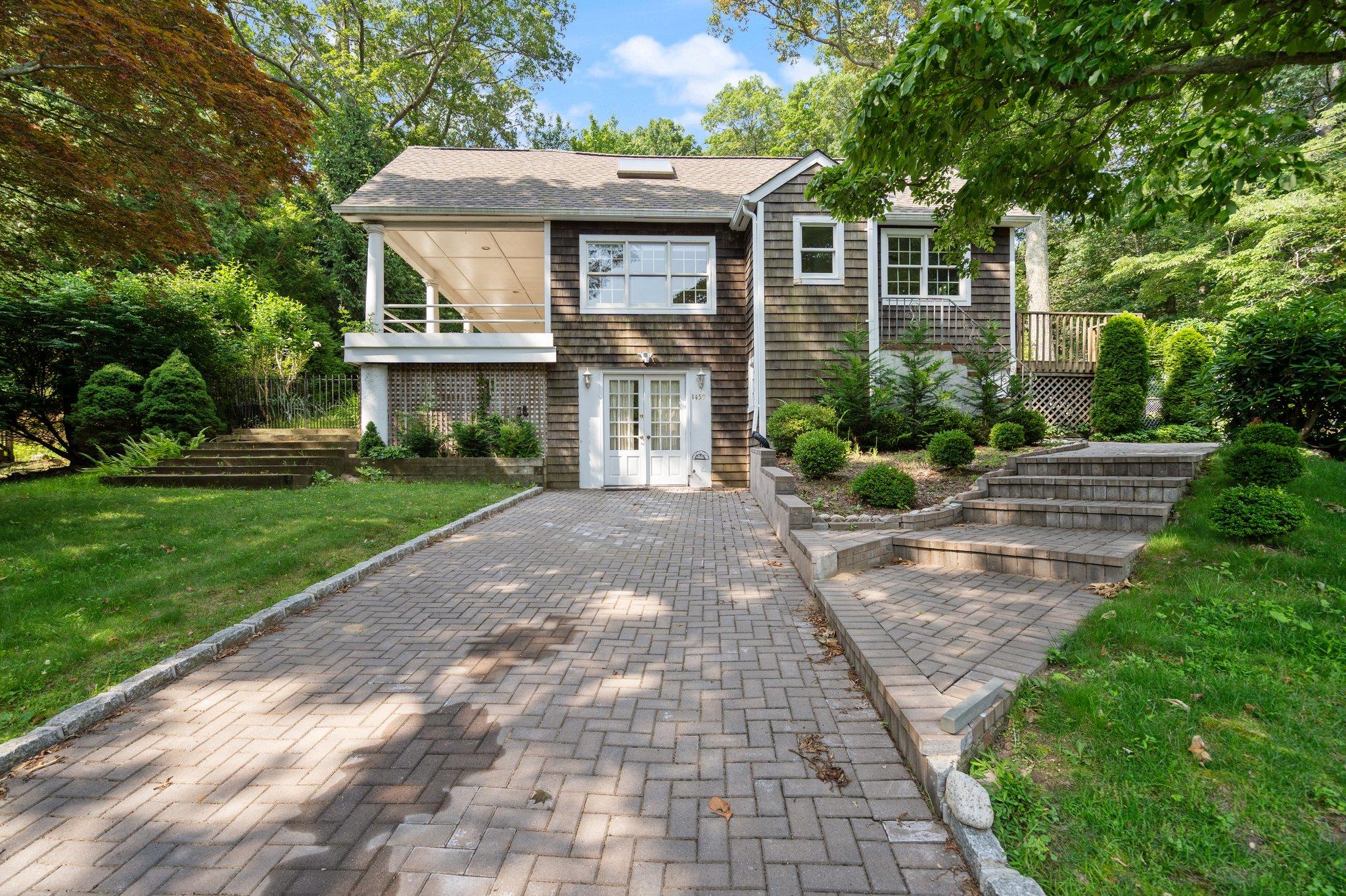 #1 photo, 1459 N Country Road, Wading River , NY 11792