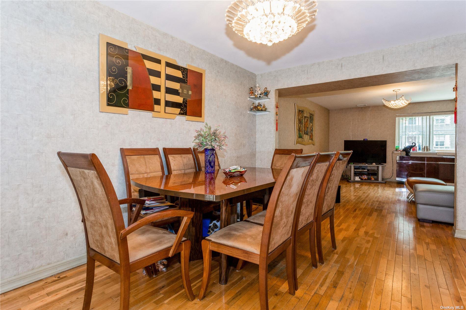 #6 photo, 110-17 64 Avenue, クイーンズ区 Forest Hills , NY 11375