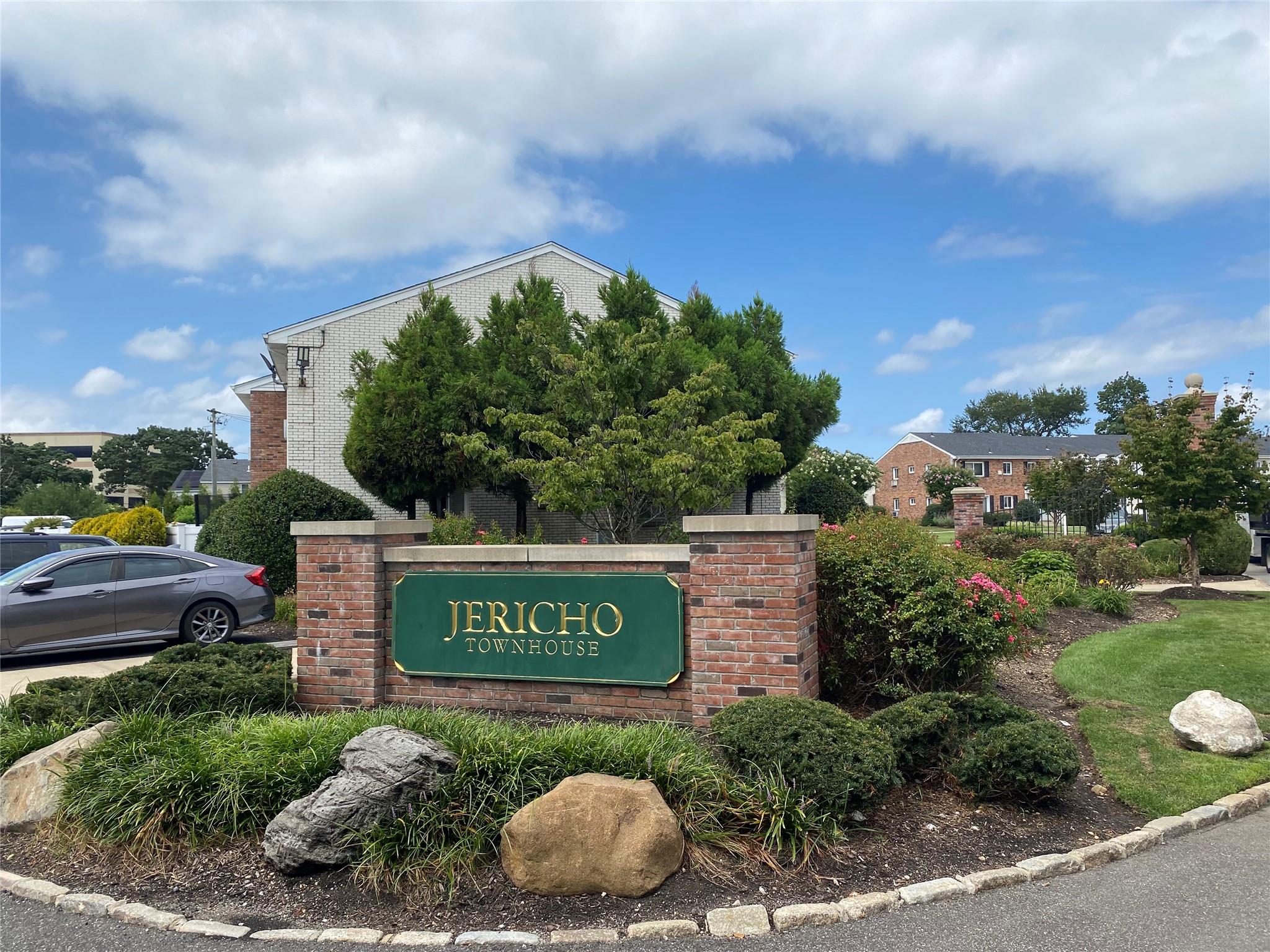 #1 photo, 412 Dawson Lane, Jericho , NY 11753