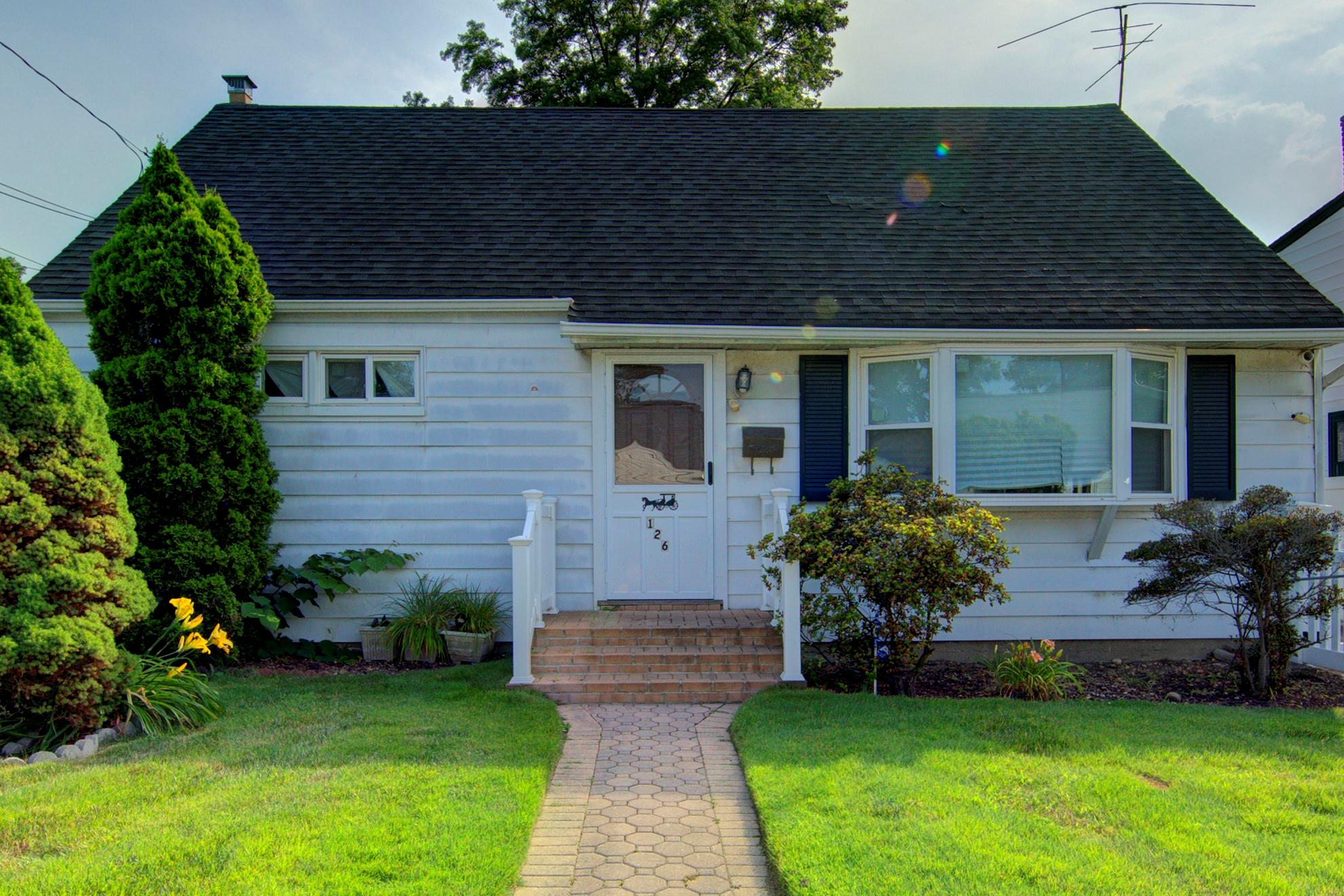 #1 photo, 126 Walton Ave, Uniondale , NY 11553