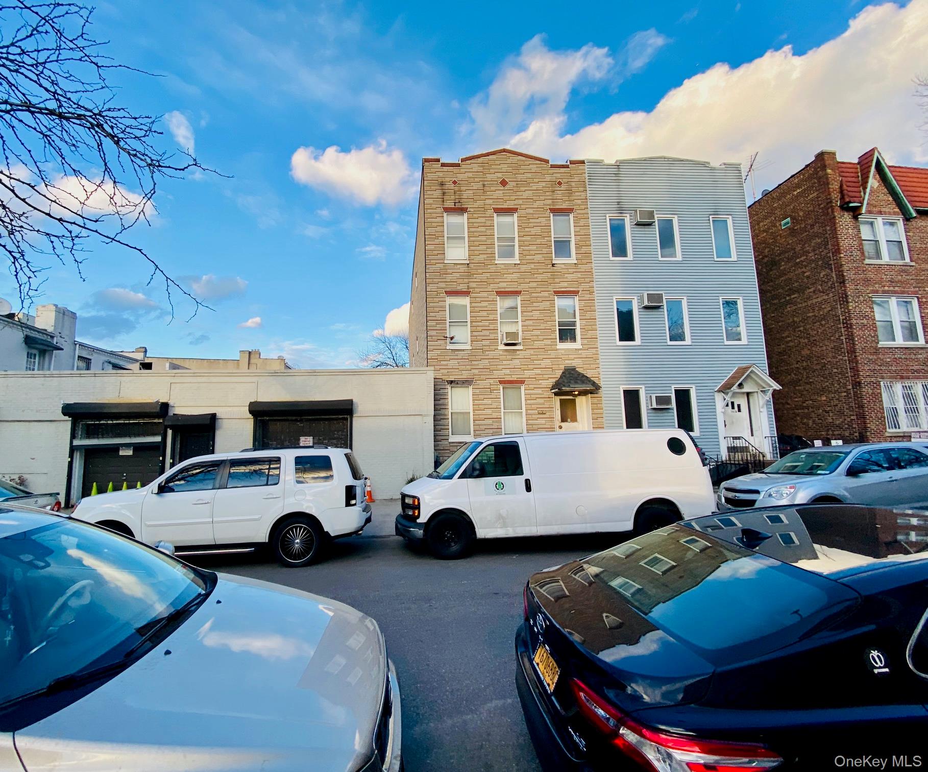 #1 photo, 7313 71st Street, クイーンズ区 Ridgewood , NY 11385