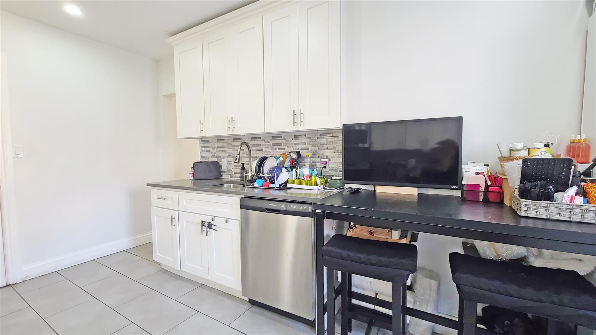 #8 photo, 130-25 217th Street, Laurelton , NY 11413