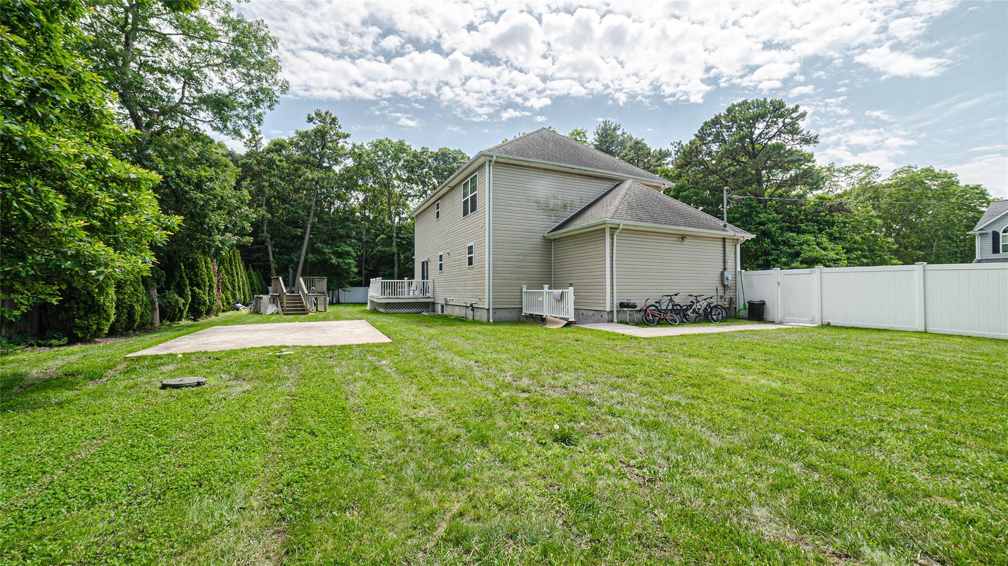 #14 photo, 5 Ormond Place, サフォーク郡 Mastic , NY 11950