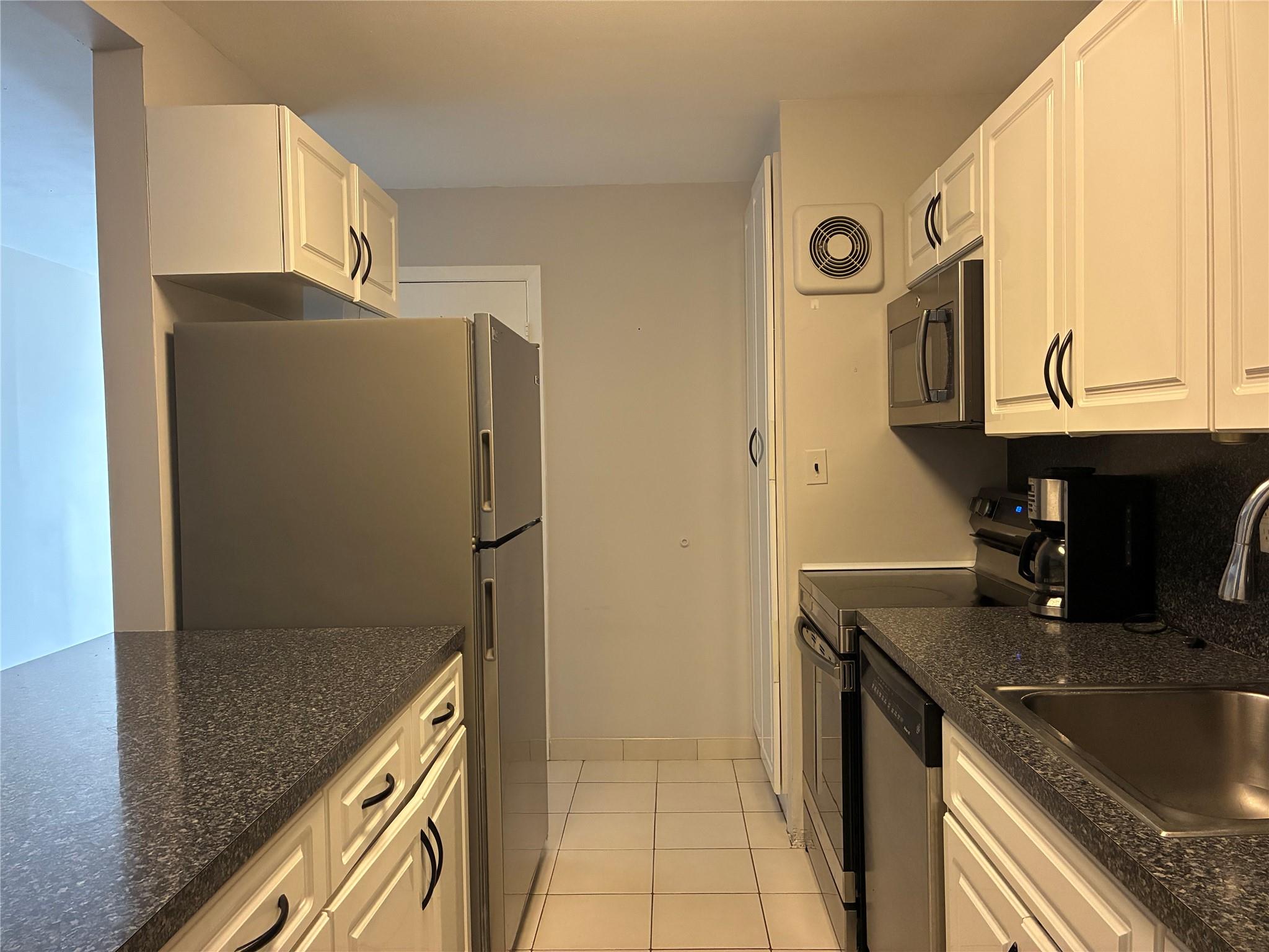 #4 photo, 2355 Pershing Boulevard, Baldwin , NY 11510