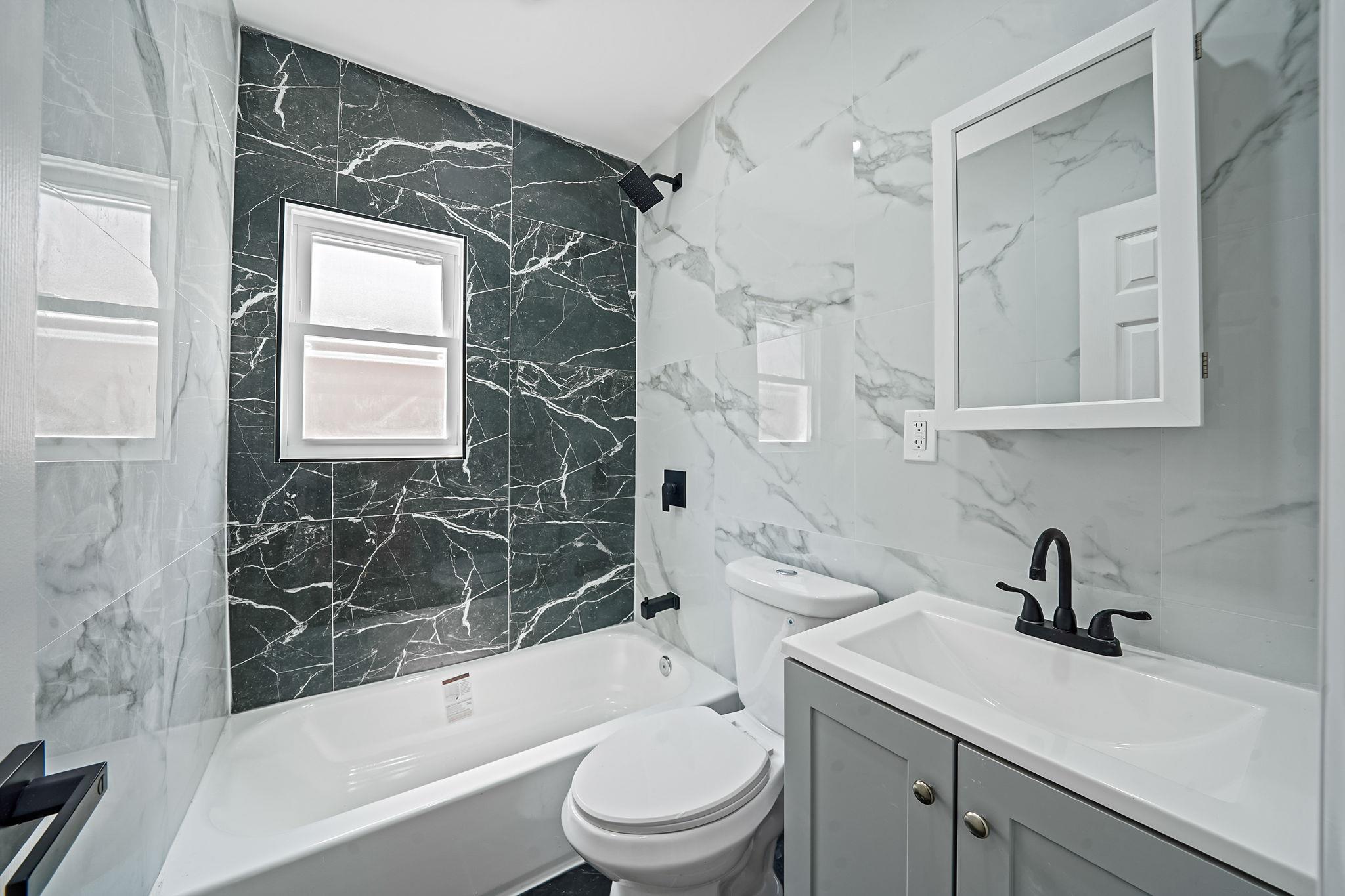 #19 photo, 21609 104th Avenue, كوينز Queens Village , NY 11429