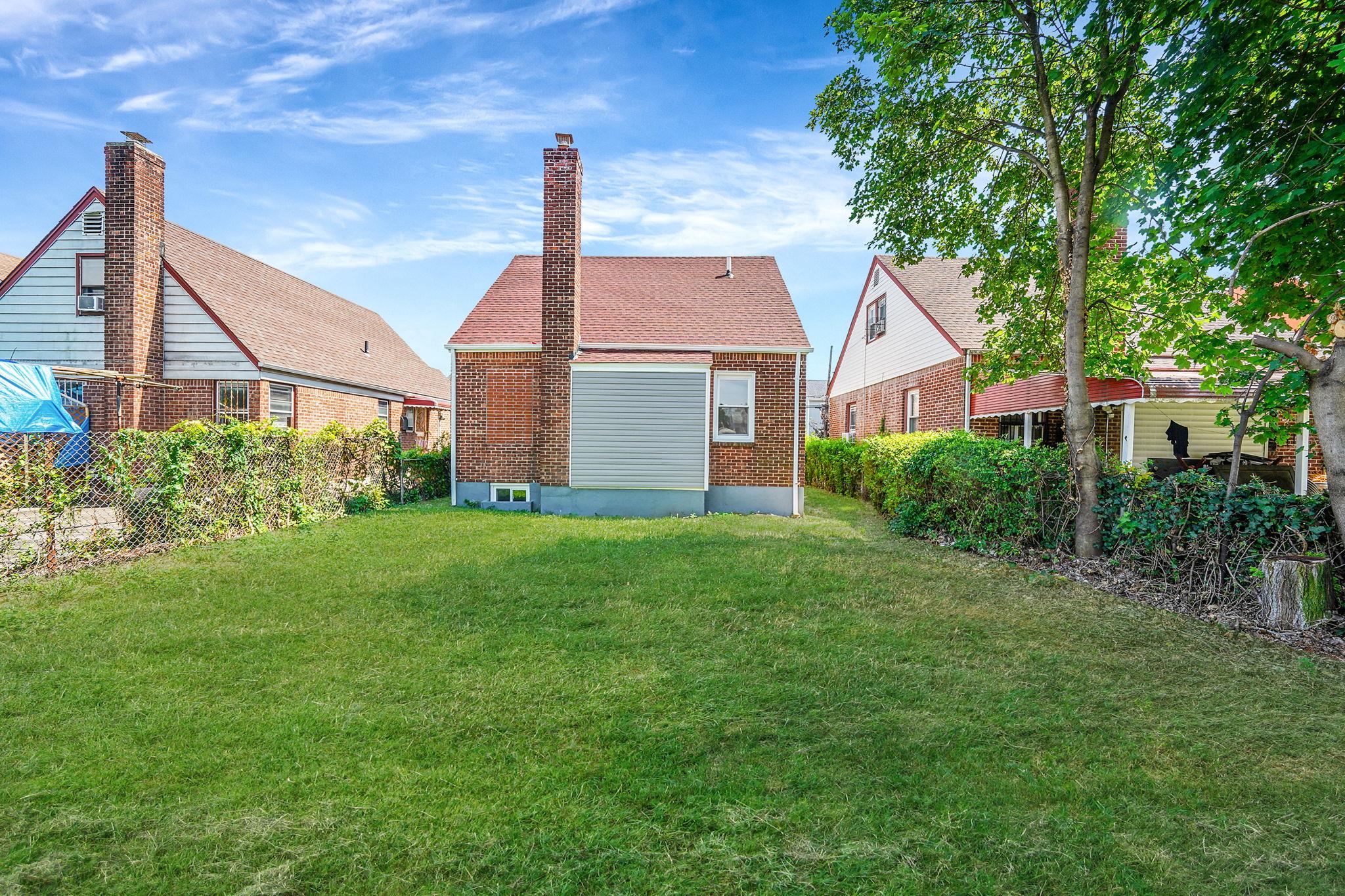 #7 photo, 21609 104th Avenue, كوينز Queens Village , NY 11429