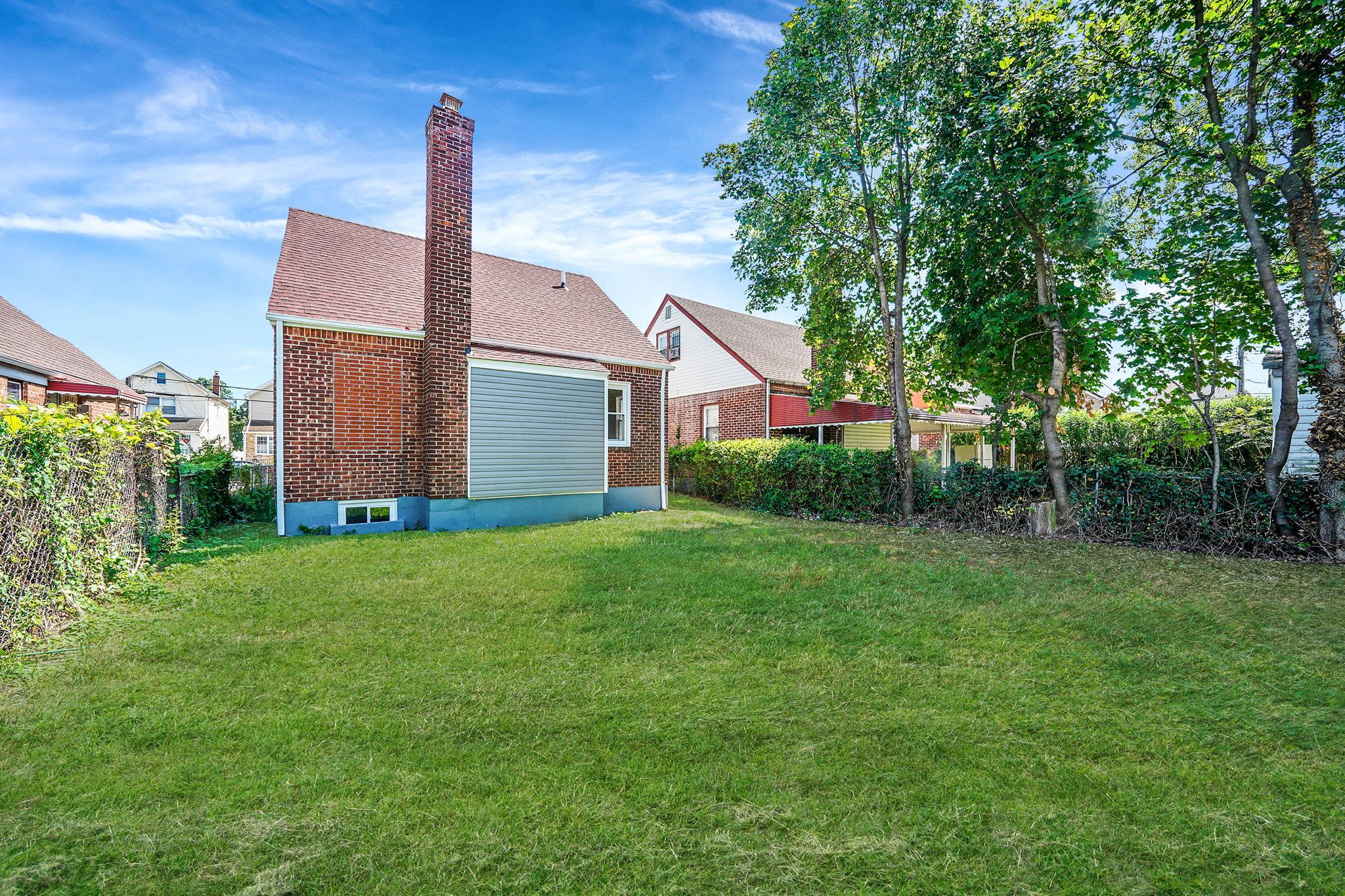 #8 photo, 21609 104th Avenue, كوينز Queens Village , NY 11429