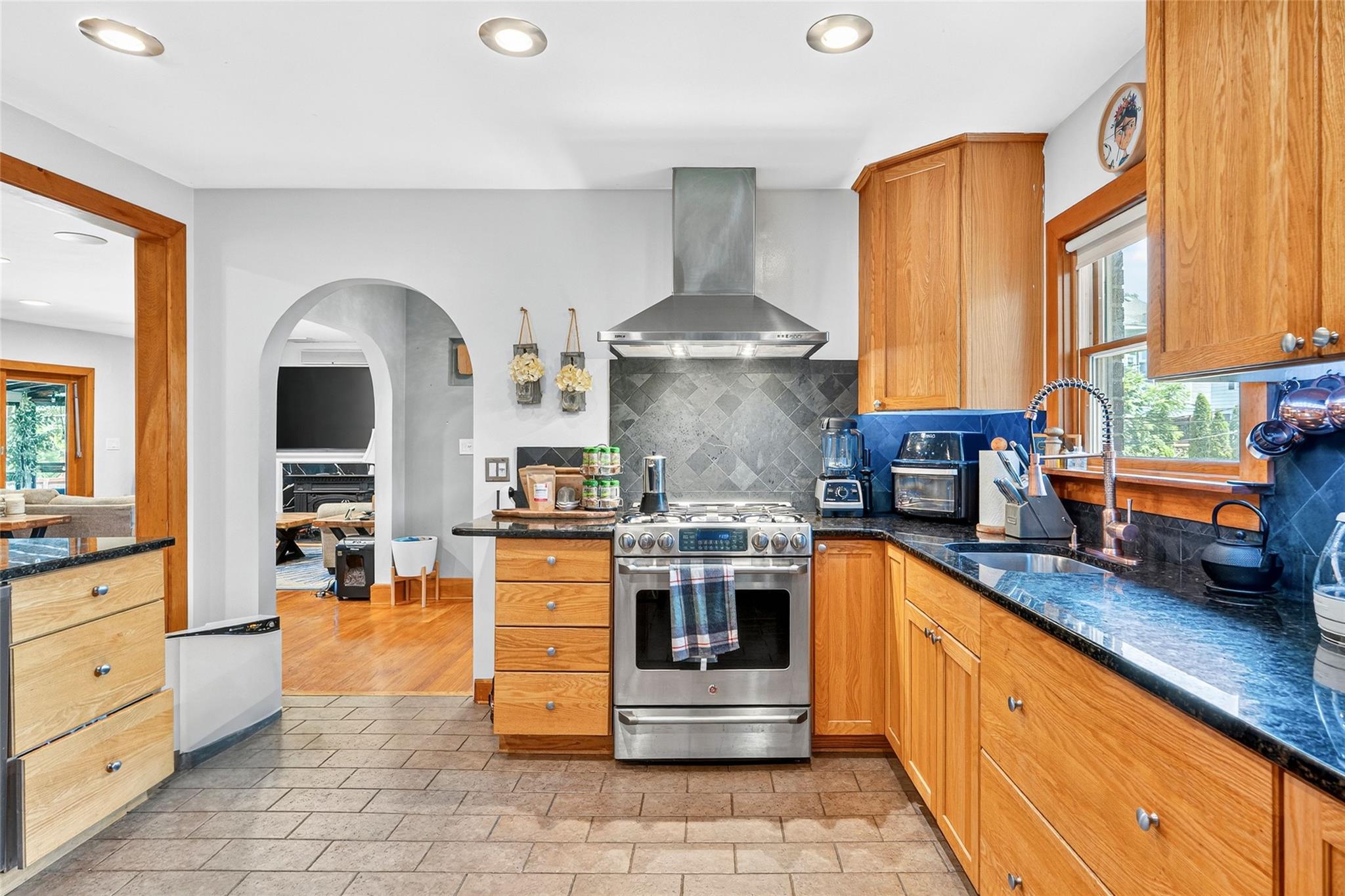 #18 photo, 111 Alta Avenue, Yonkers , NY 10705