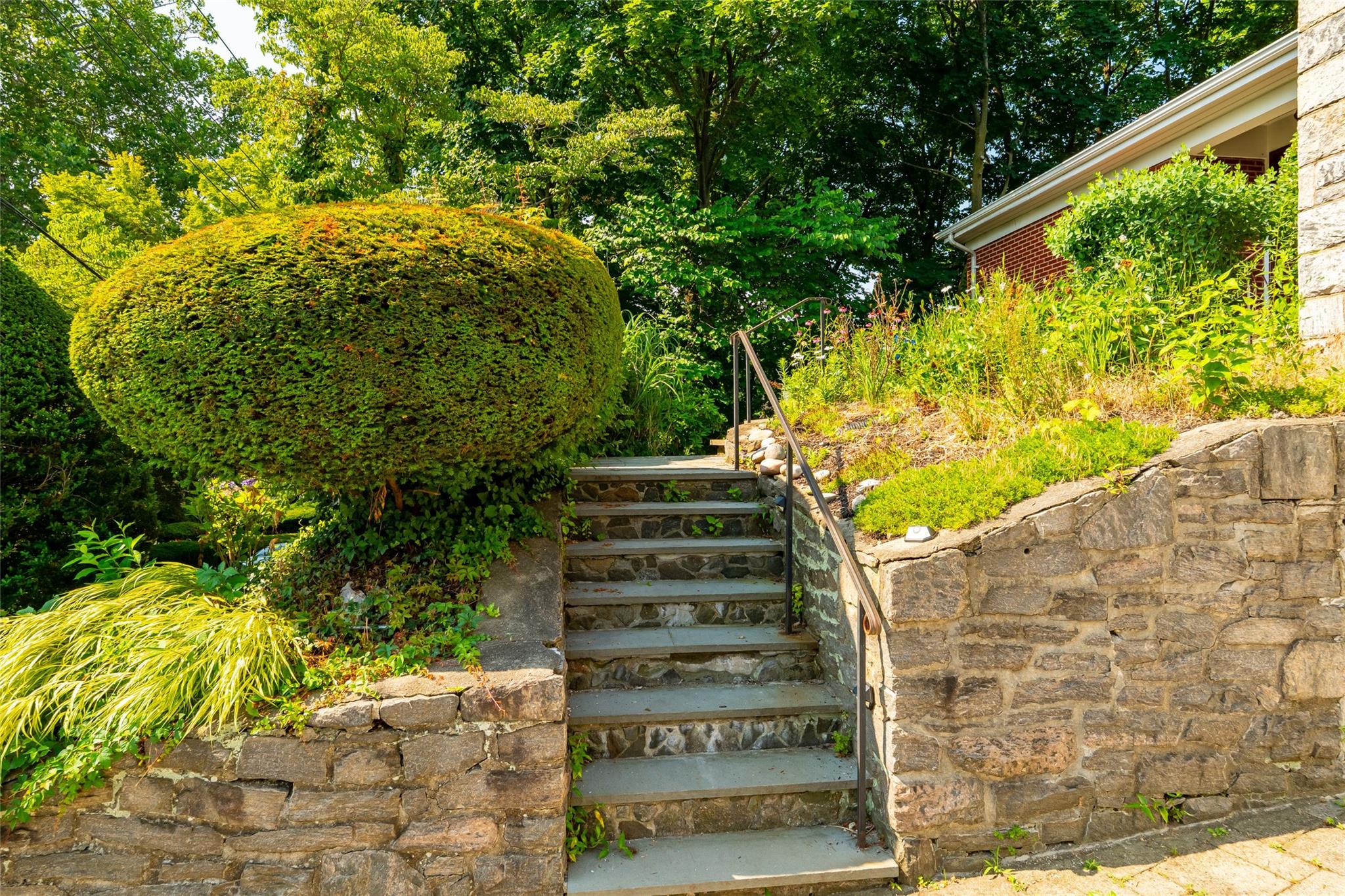 #4 photo, 111 Alta Avenue, Yonkers , NY 10705