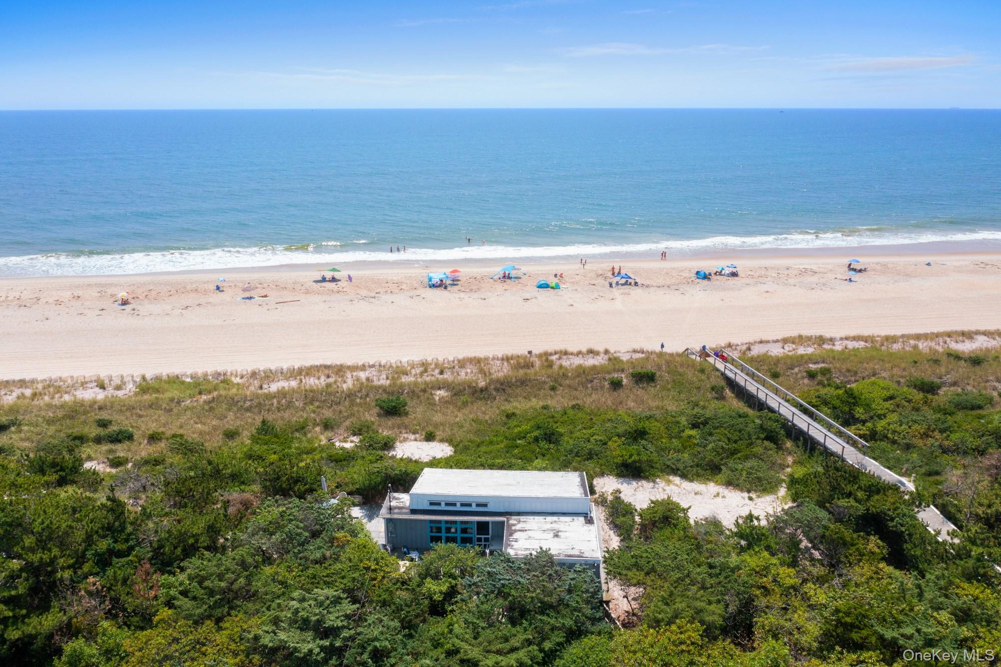 #18 photo, 54 Lewis Walk, サフォーク郡 Cherry Grove , NY 11782