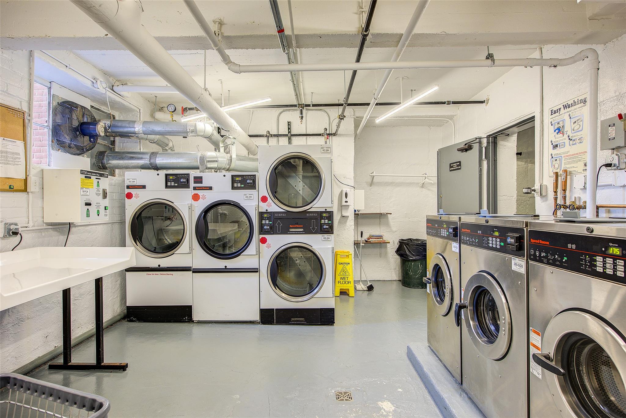 #11 photo, 210-15 23rd Avenue, クイーンズ区 Bayside , NY 11360