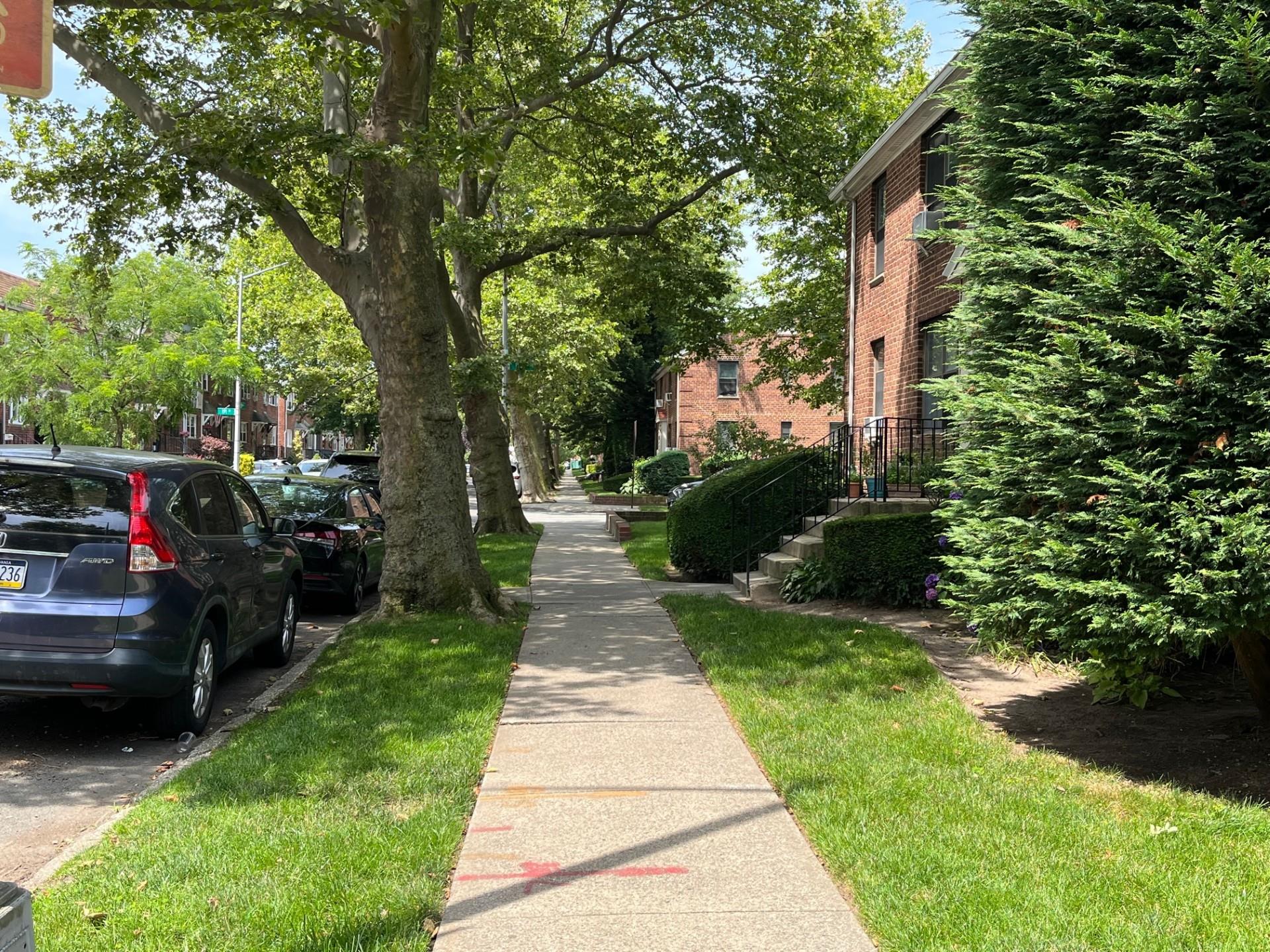 #12 photo, 191-09 39 Avenue, Flushing , NY 11358