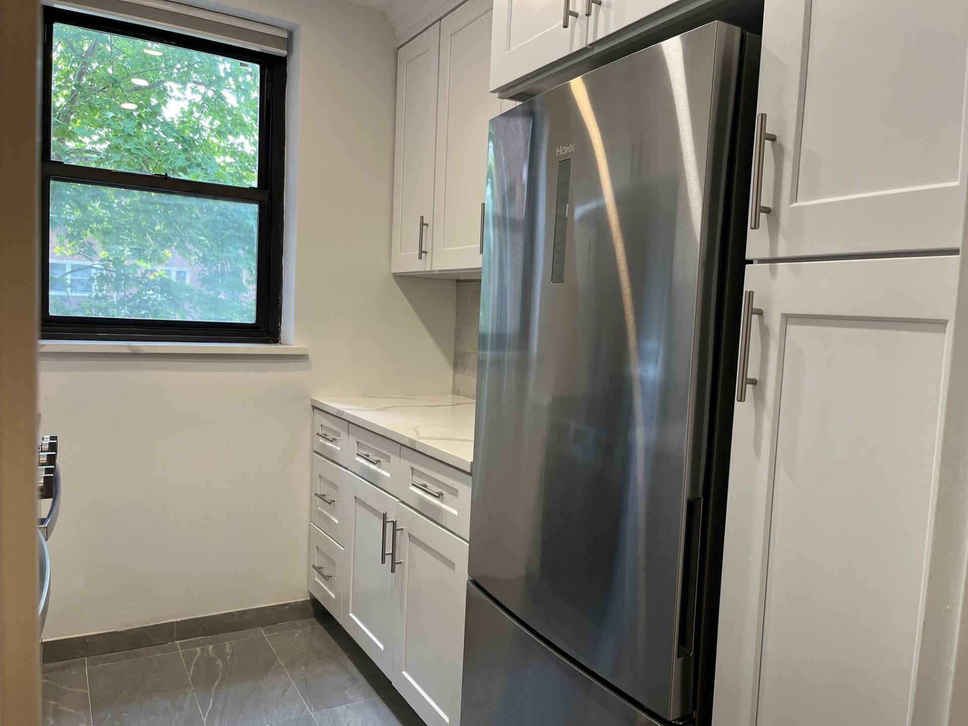 #5 photo, 191-09 39 Avenue, Flushing , NY 11358