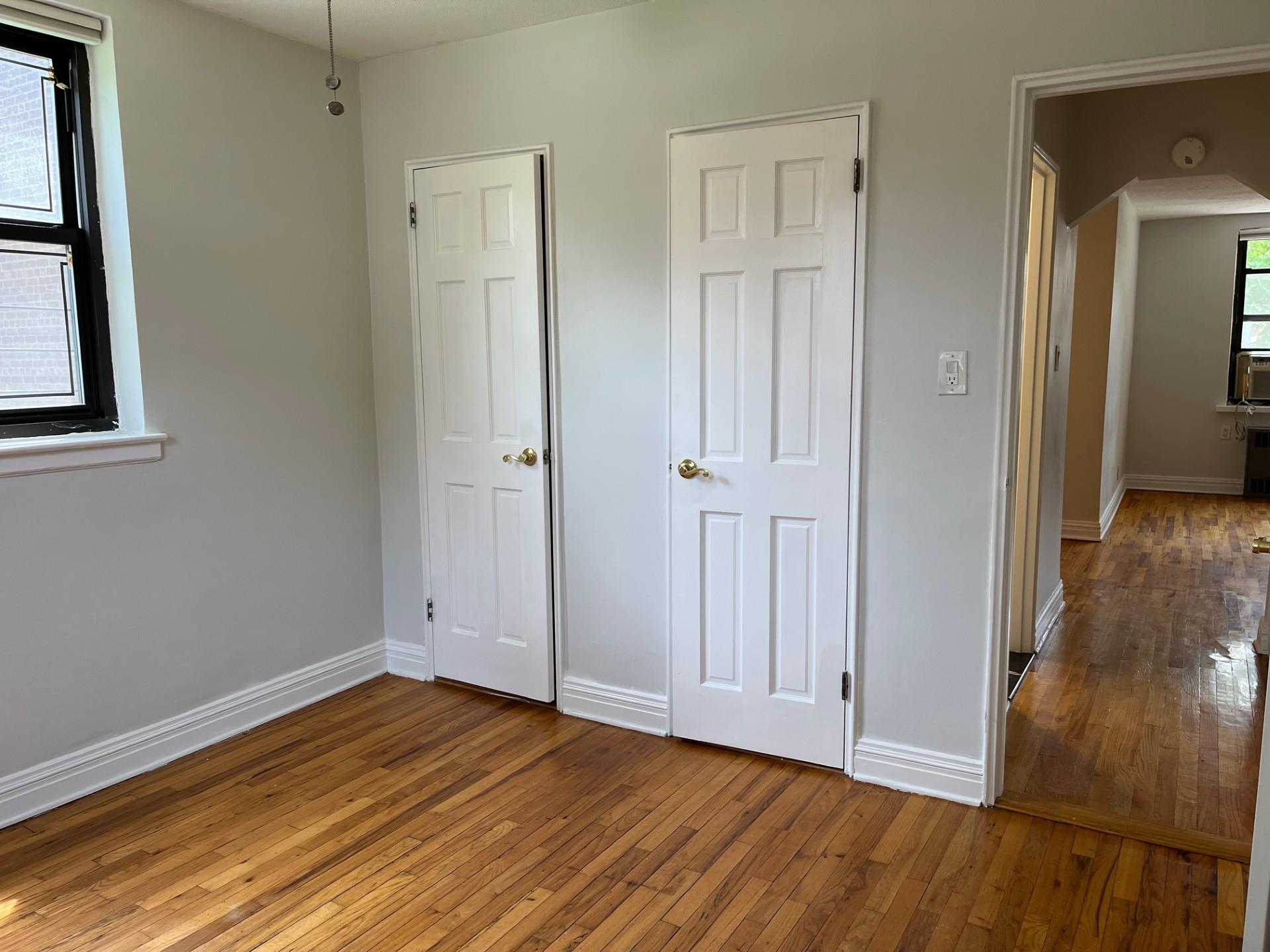 #9 photo, 191-09 39 Avenue, Flushing , NY 11358