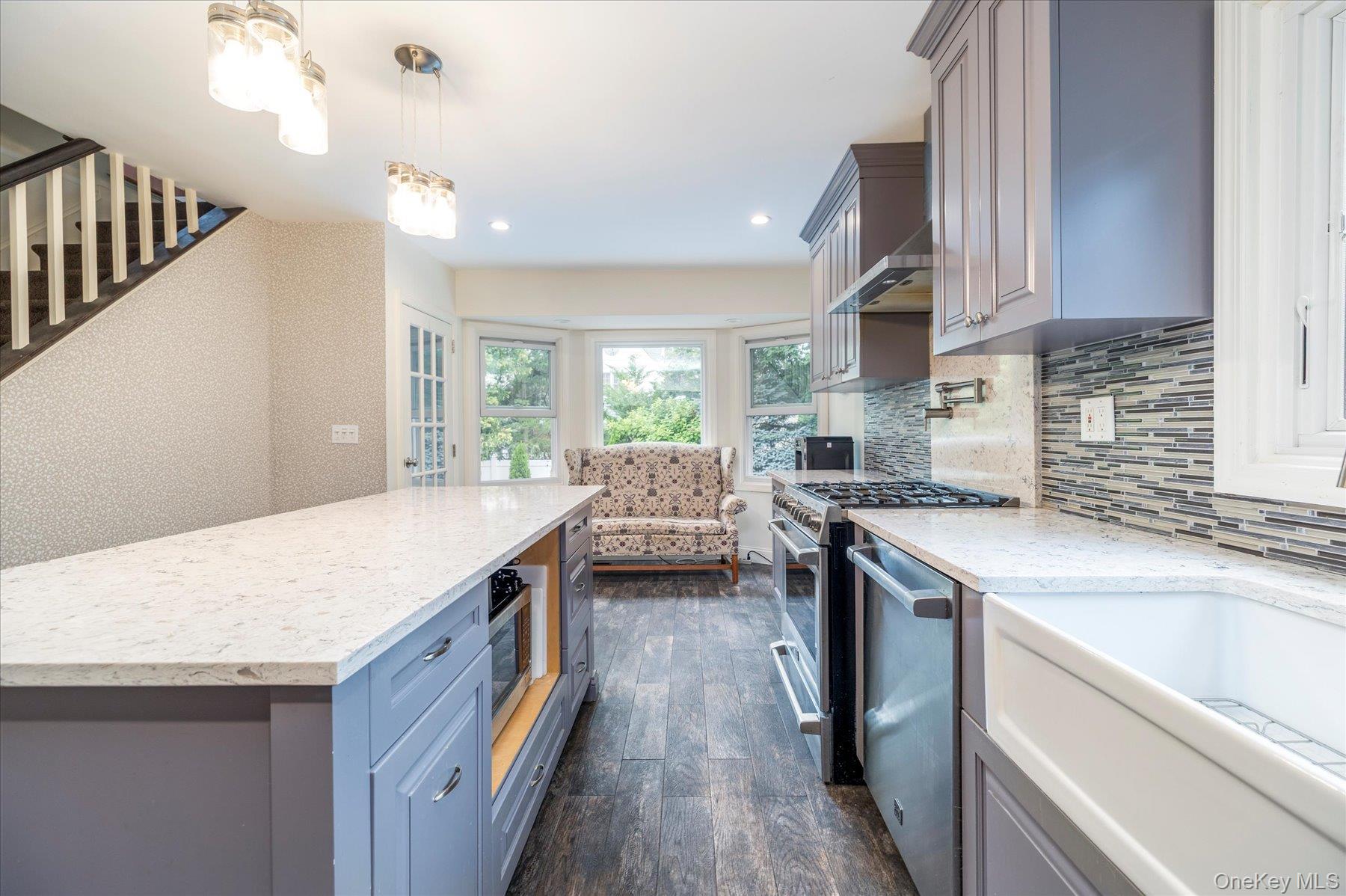 #18 photo, 6 Blenheim Court, ナッソー郡 Rockville Centre , NY 11570