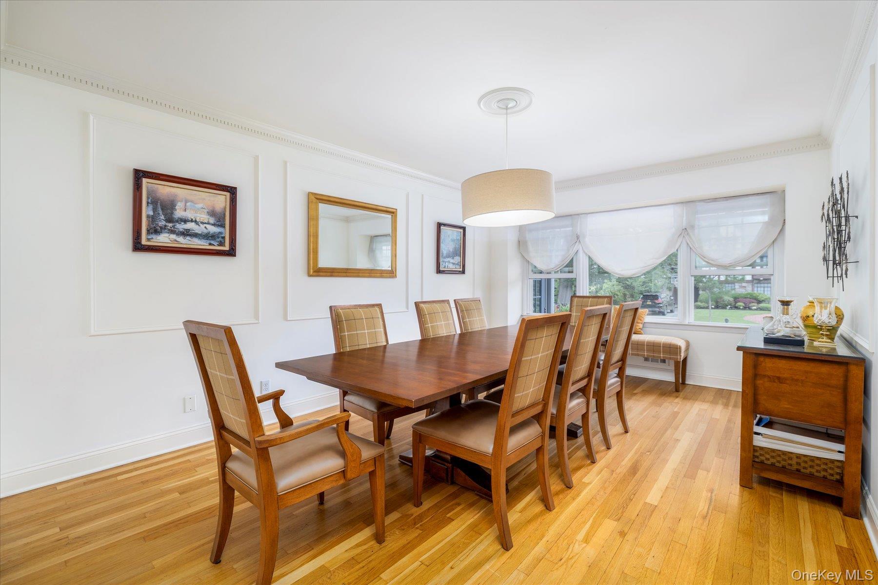 #20 photo, 6 Blenheim Court, ナッソー郡 Rockville Centre , NY 11570