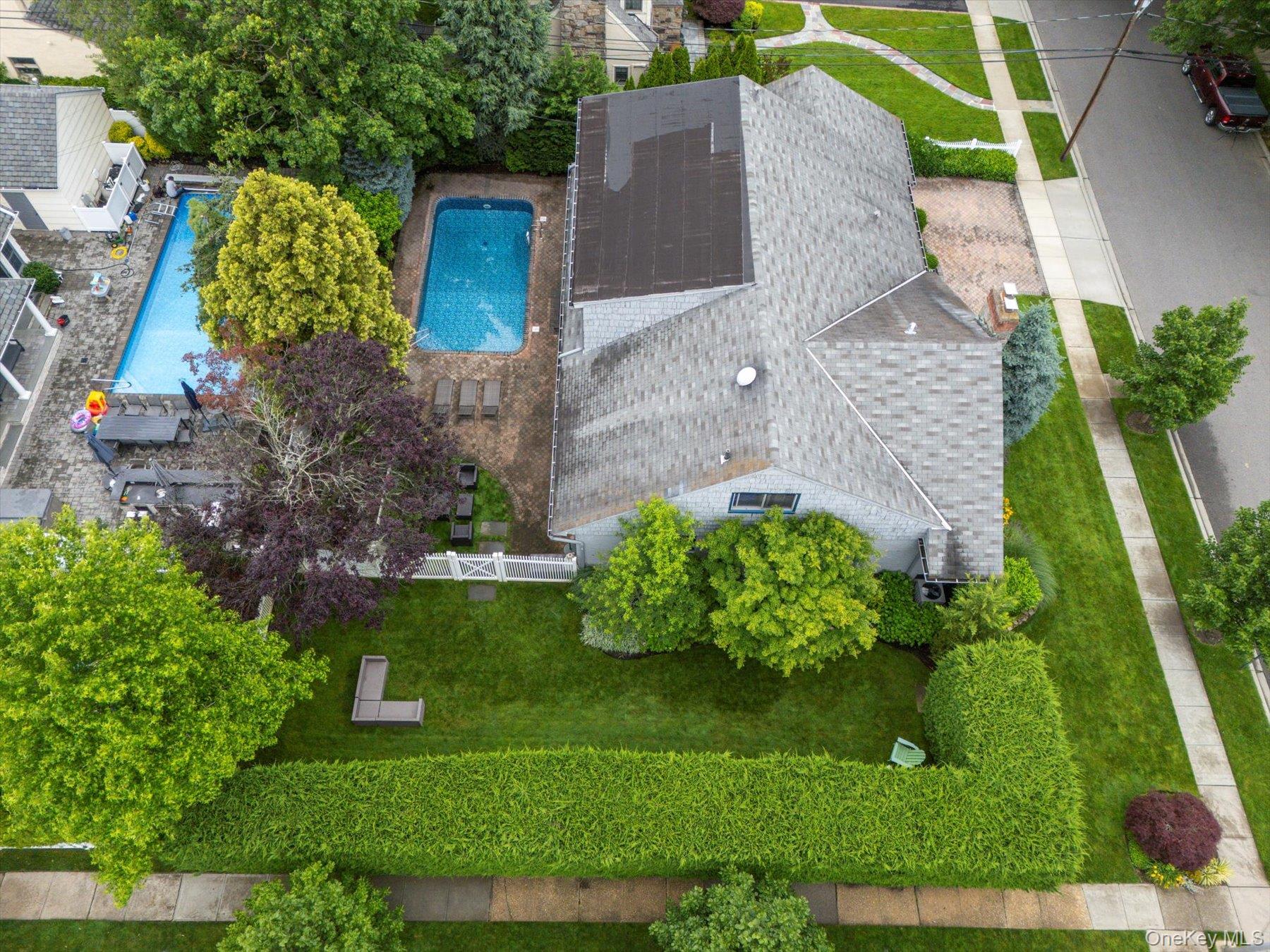 #4 photo, 6 Blenheim Court, ナッソー郡 Rockville Centre , NY 11570