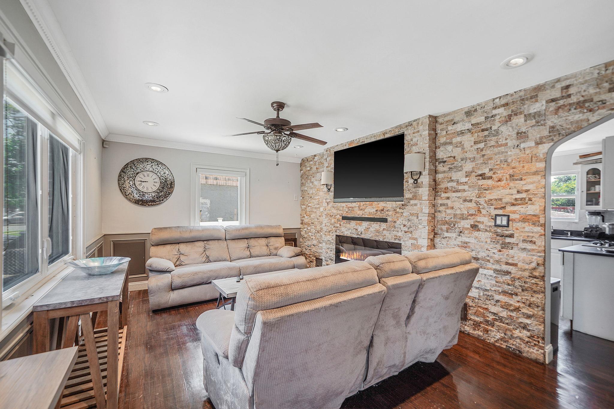 #4 photo, 722 N Ascan Street, ナッソー郡 Elmont , NY 11003