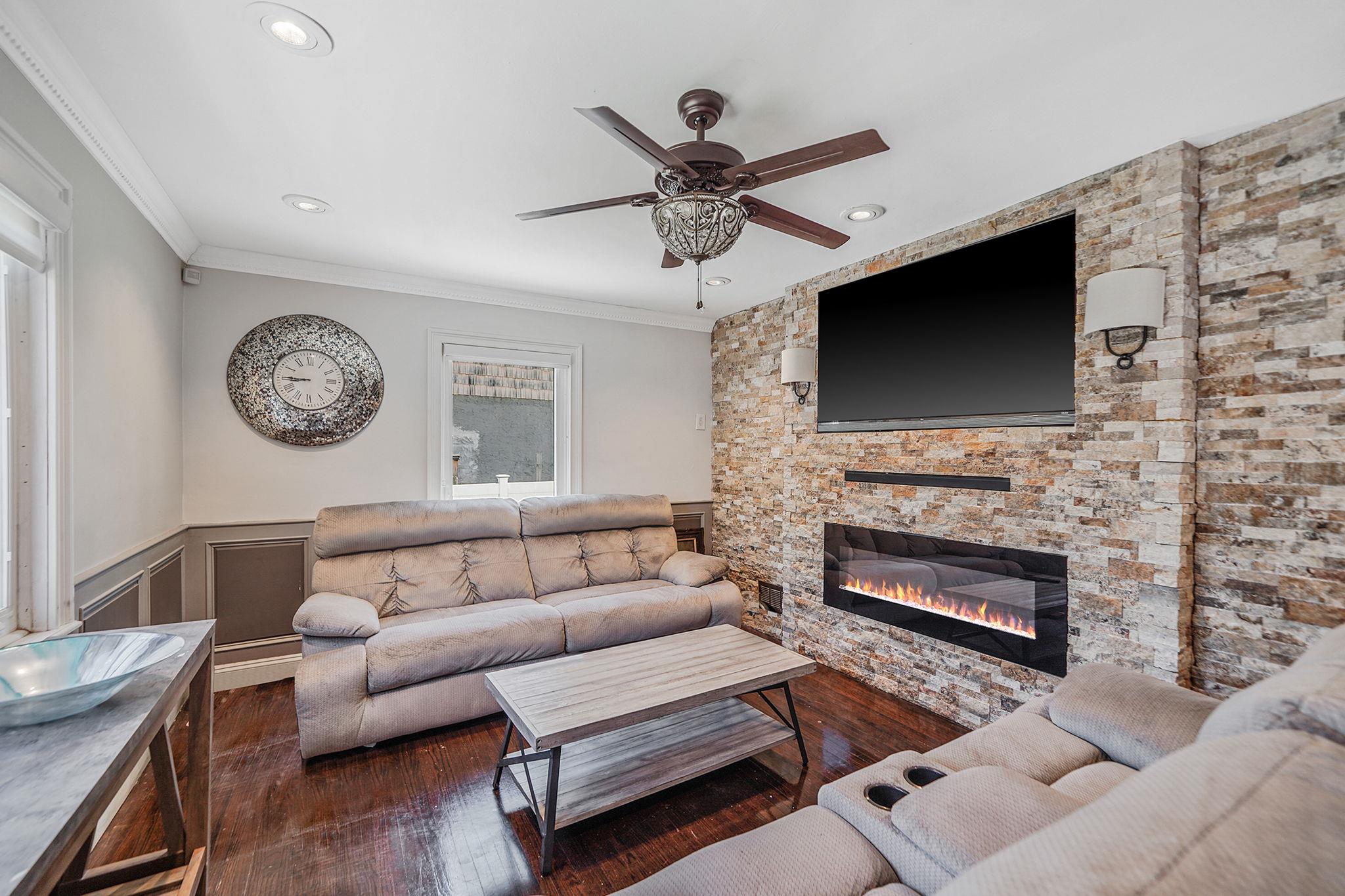 #5 photo, 722 N Ascan Street, ナッソー郡 Elmont , NY 11003