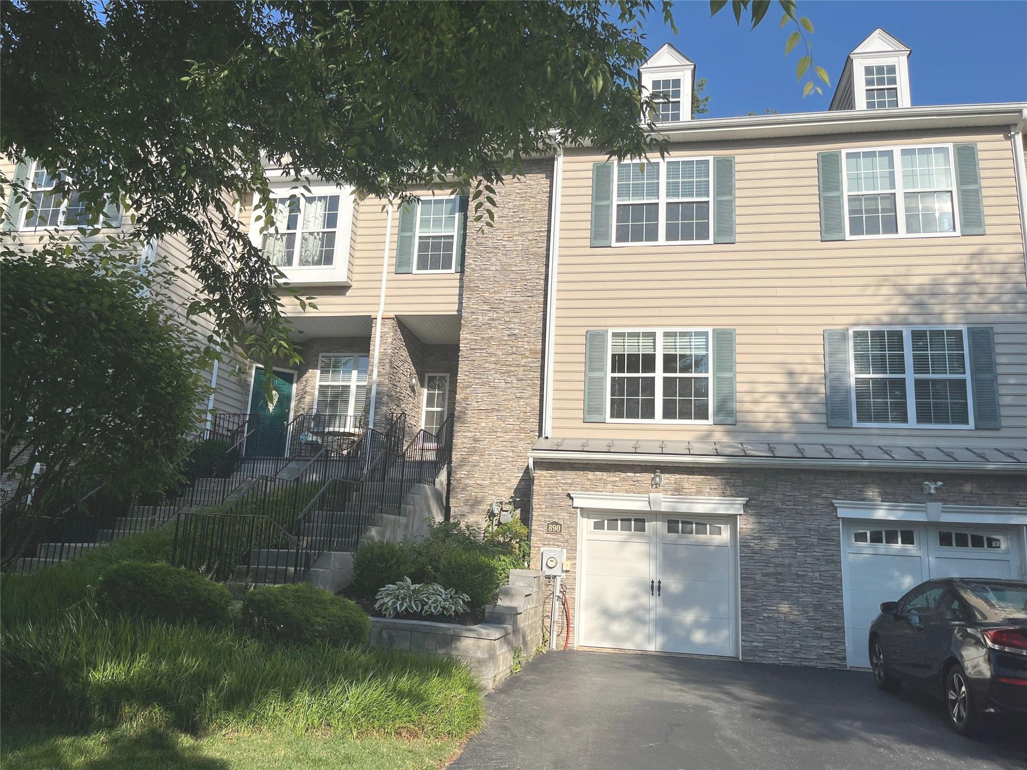 #1 photo, 890 Huntington Drive, Fishkill , NY 12524