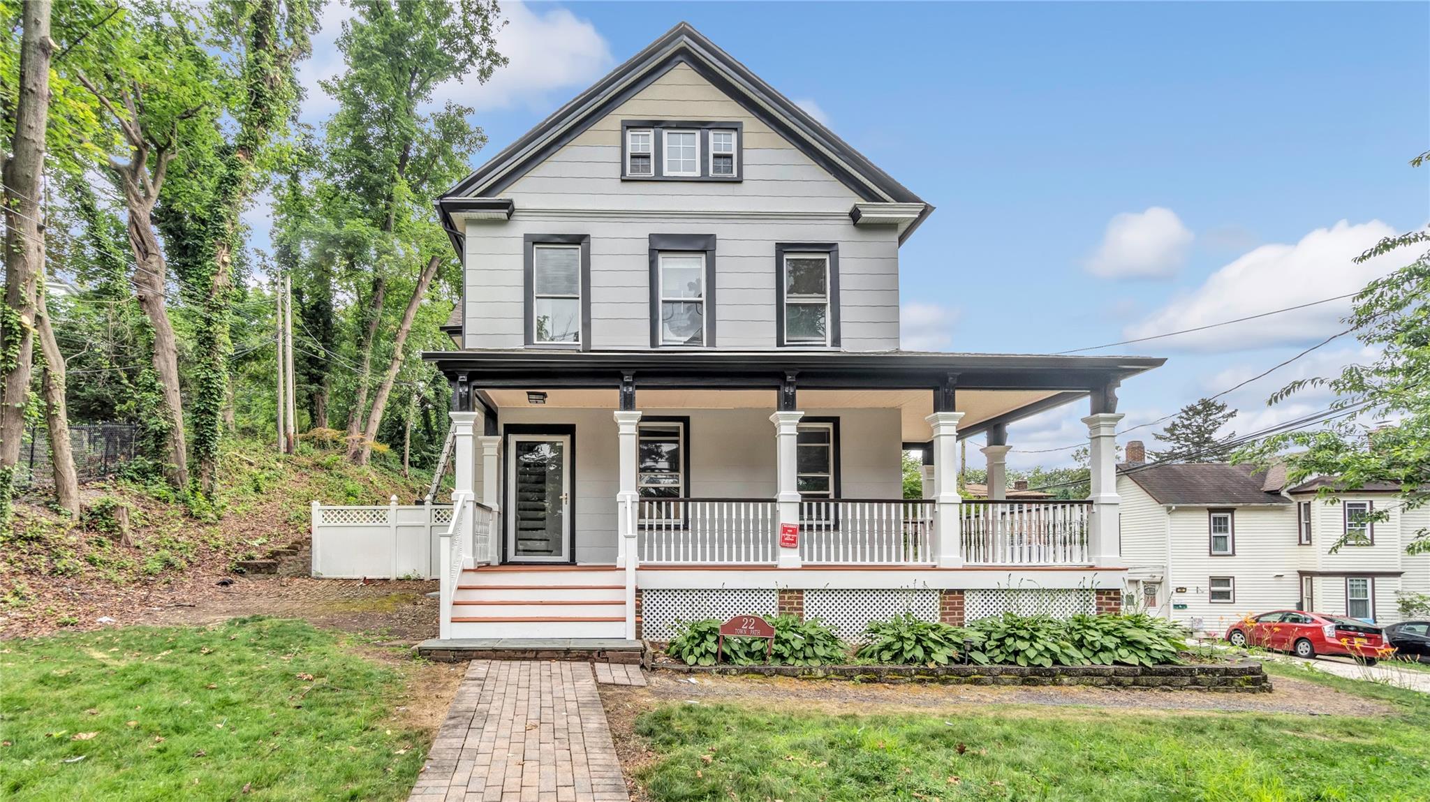 #1 photo, 22 Town Path, Glen Cove , NY 11542