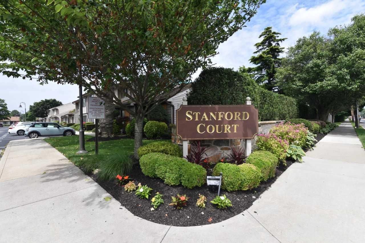#1 photo, 19 Stanford Court, 長島 Wantagh , NY 11793