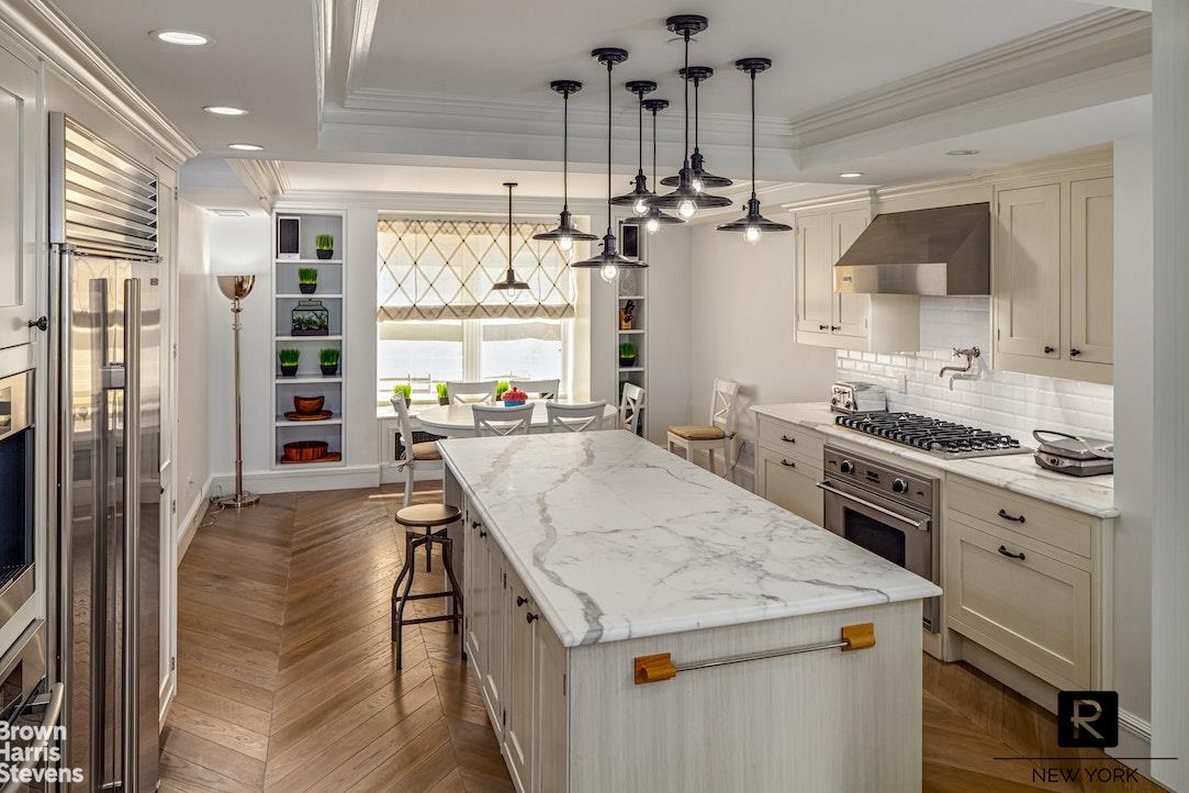 #4 photo, 995 5th Avenue, マンハッタン Upper East Side , NY 10028