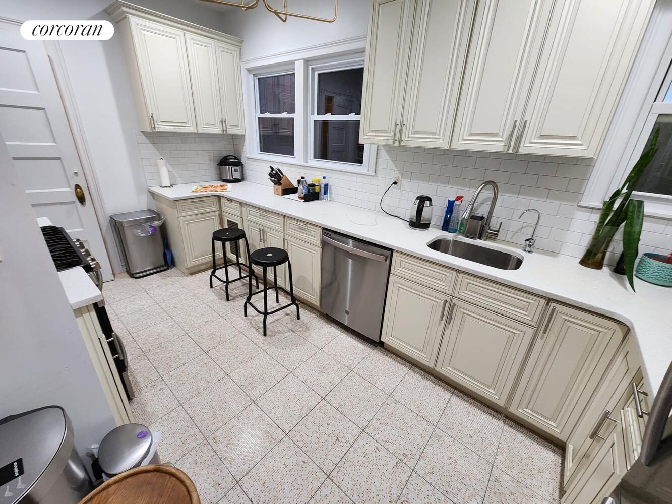 #5 photo, 1023 BEVERLEY Road, ブルックリン区 Prospect Park South , NY 11218