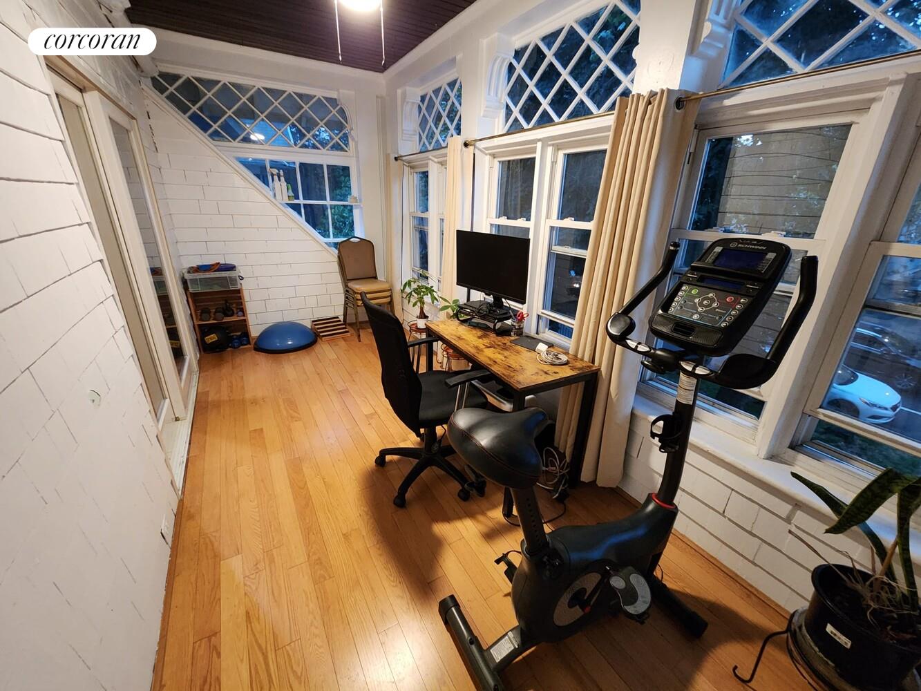 #8 photo, 1023 BEVERLEY Road, ブルックリン区 Prospect Park South , NY 11218