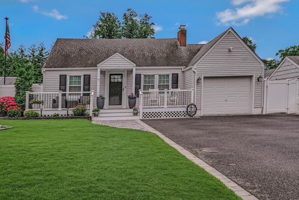 #1 photo, 66 Eimer Street, سوفولك Patchogue , NY 11772