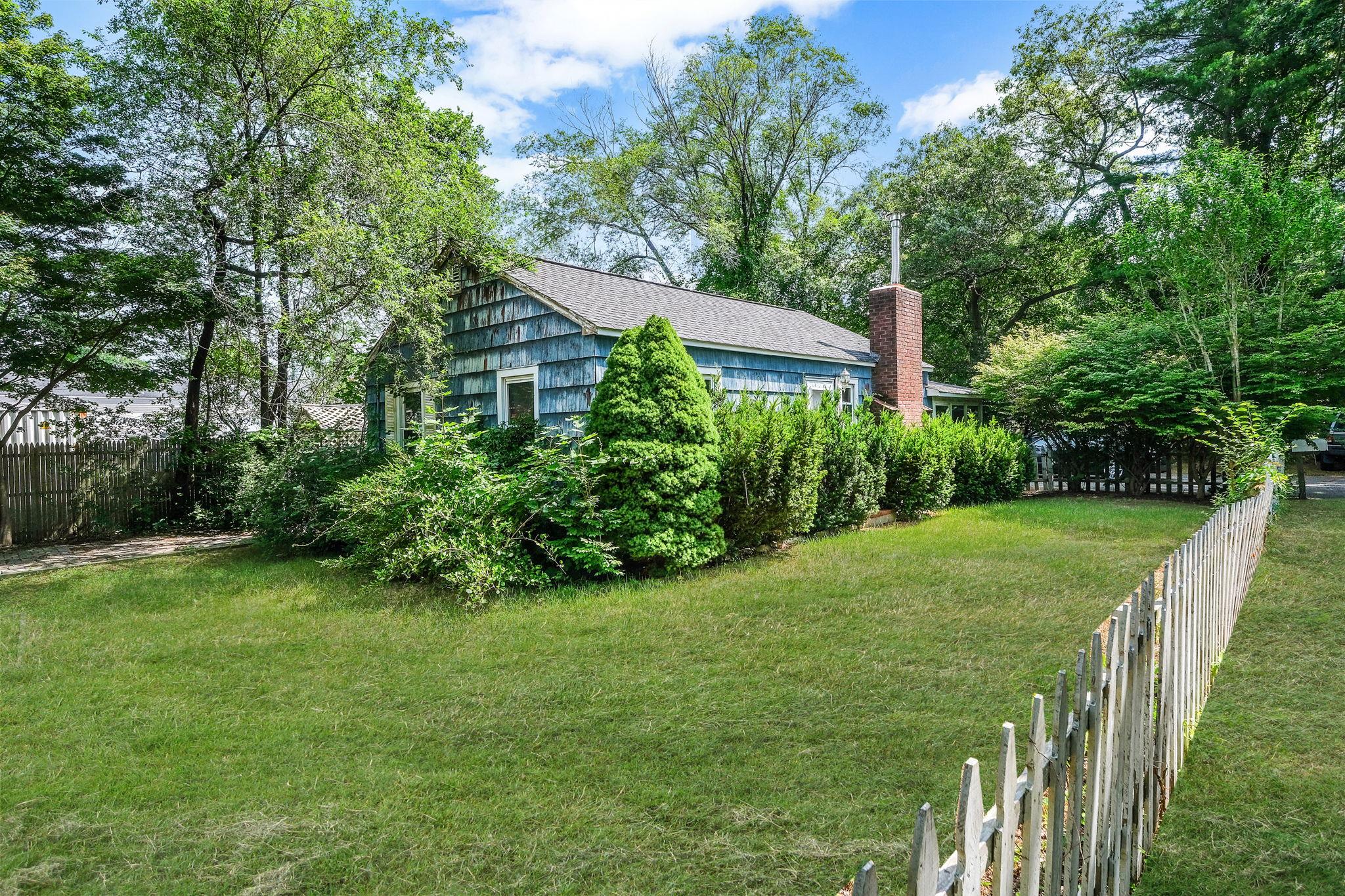 #2 photo, 9 Private Road, 東長島 Medford , NY 11763