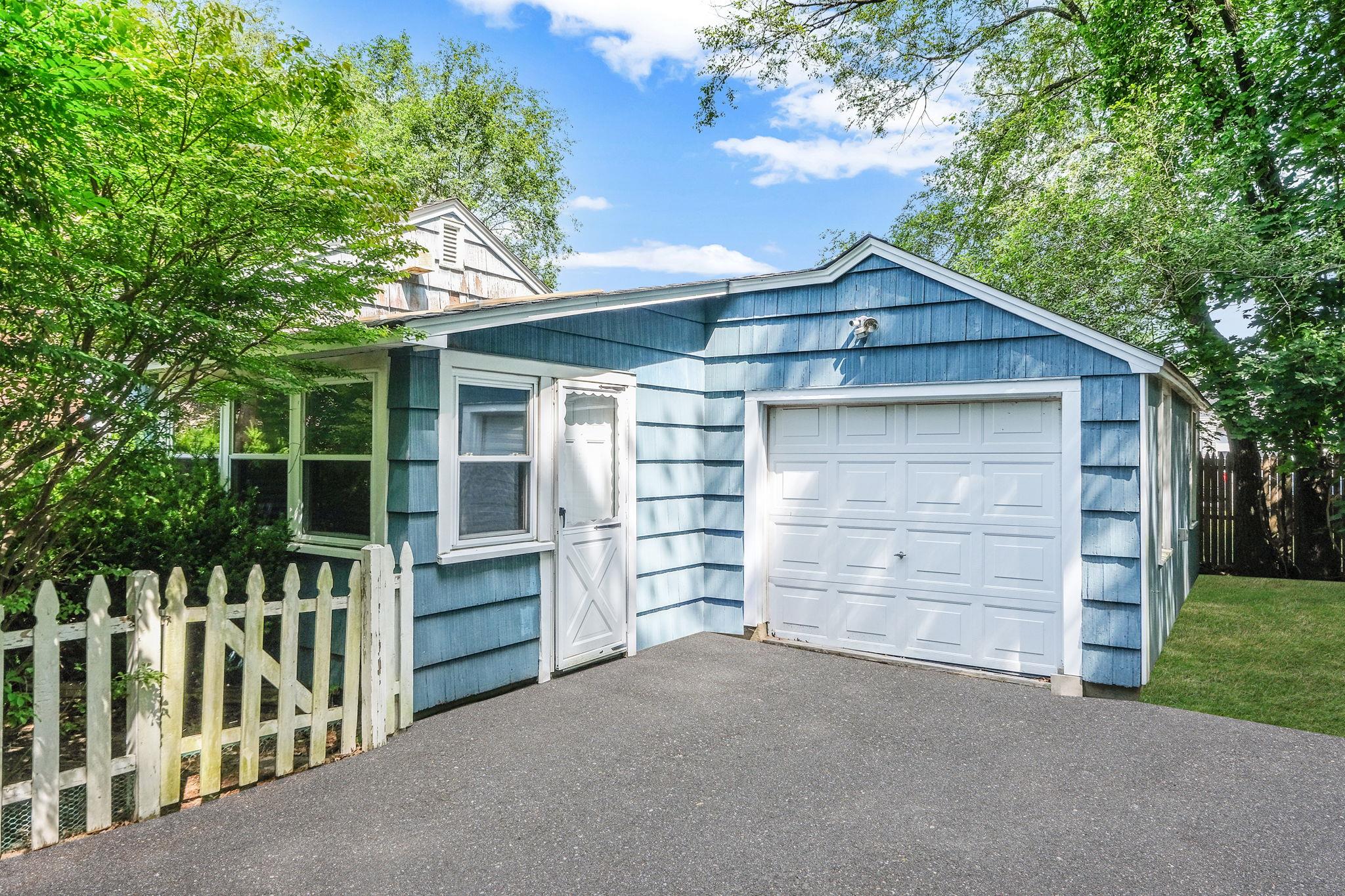 #3 photo, 9 Private Road, 東長島 Medford , NY 11763