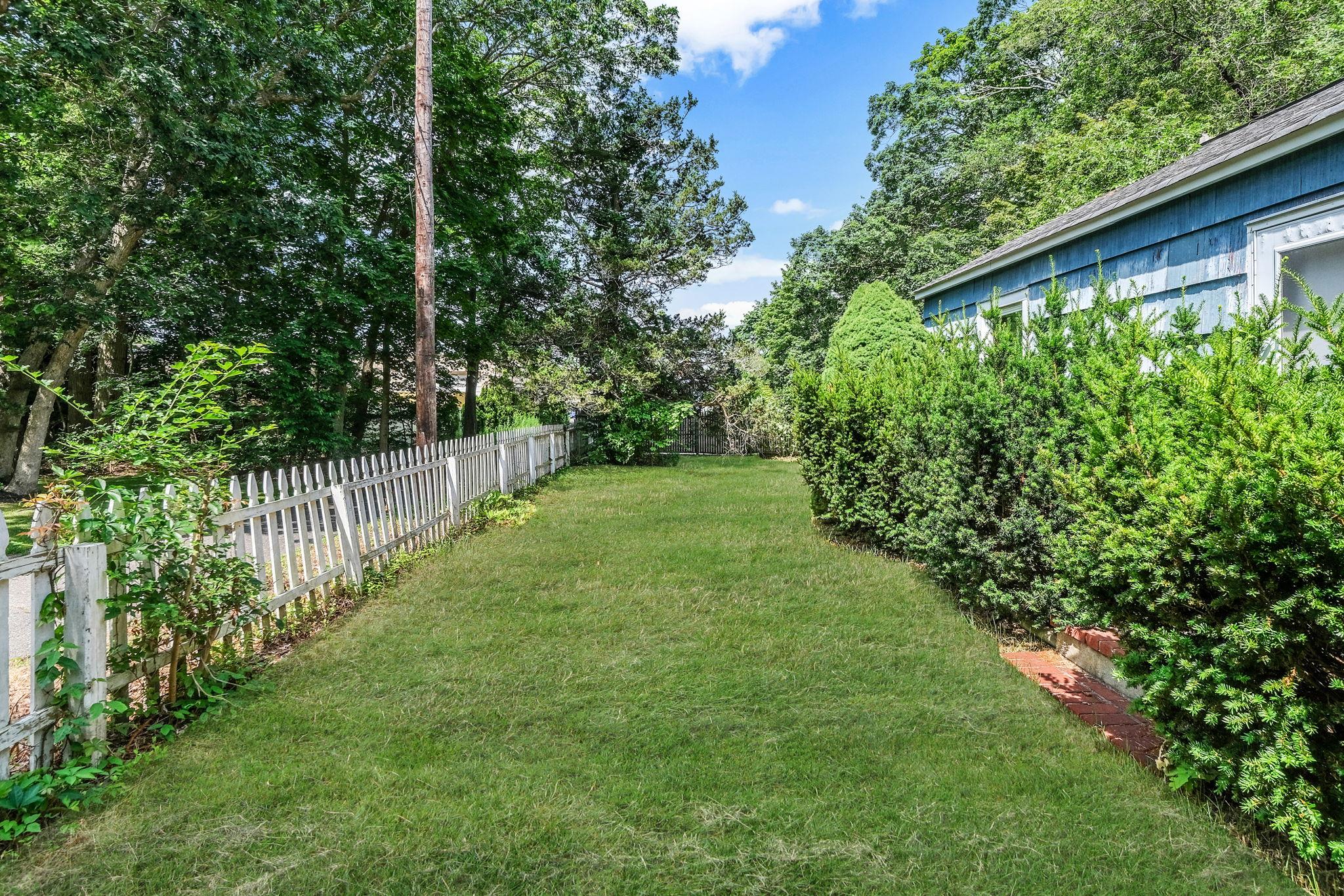 #4 photo, 9 Private Road, 東長島 Medford , NY 11763