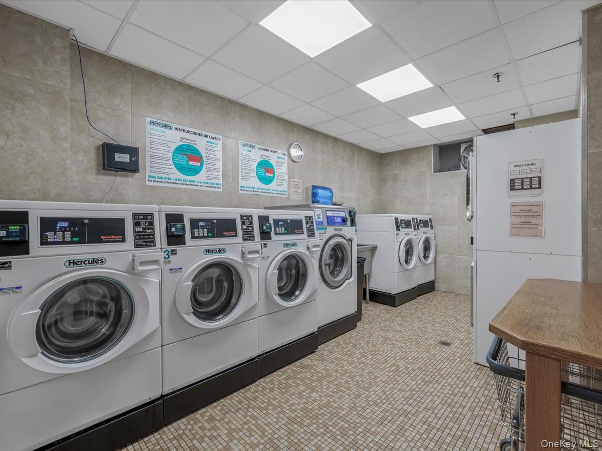 #18 photo, 42-30 Douglaston Parkway, クイーンズ区 Douglaston , NY 11363