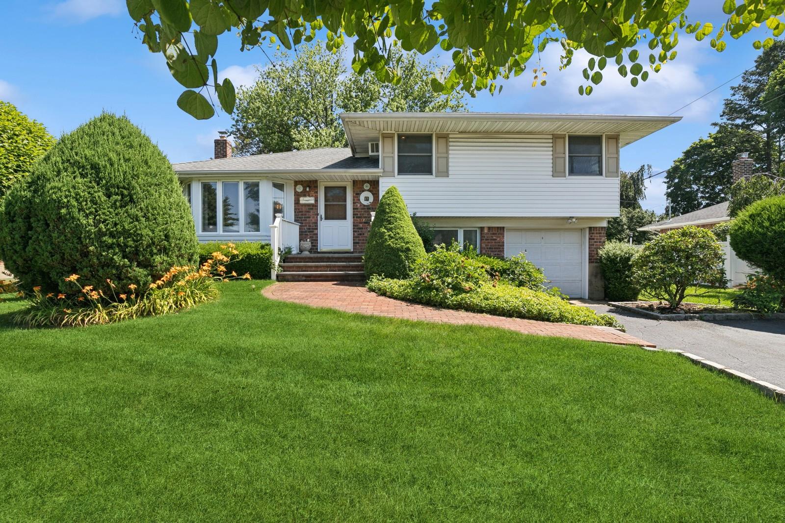 #1 photo, 17 Wren Drive, 長島 Woodbury , NY 11797