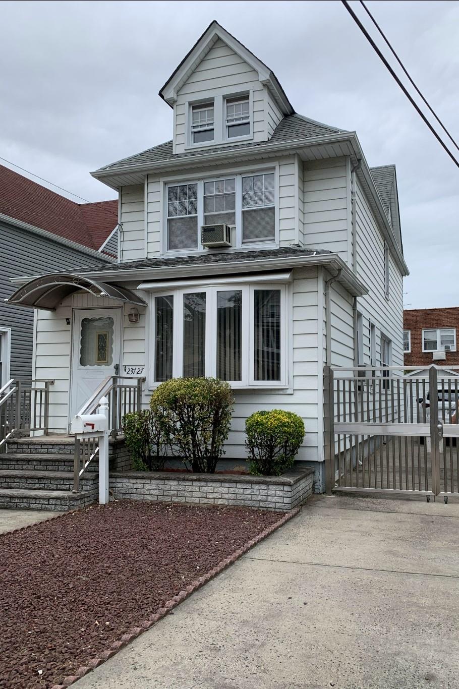 #1 photo, 23727 Davenport Avenue, 皇后區 Bellerose , NY 11426