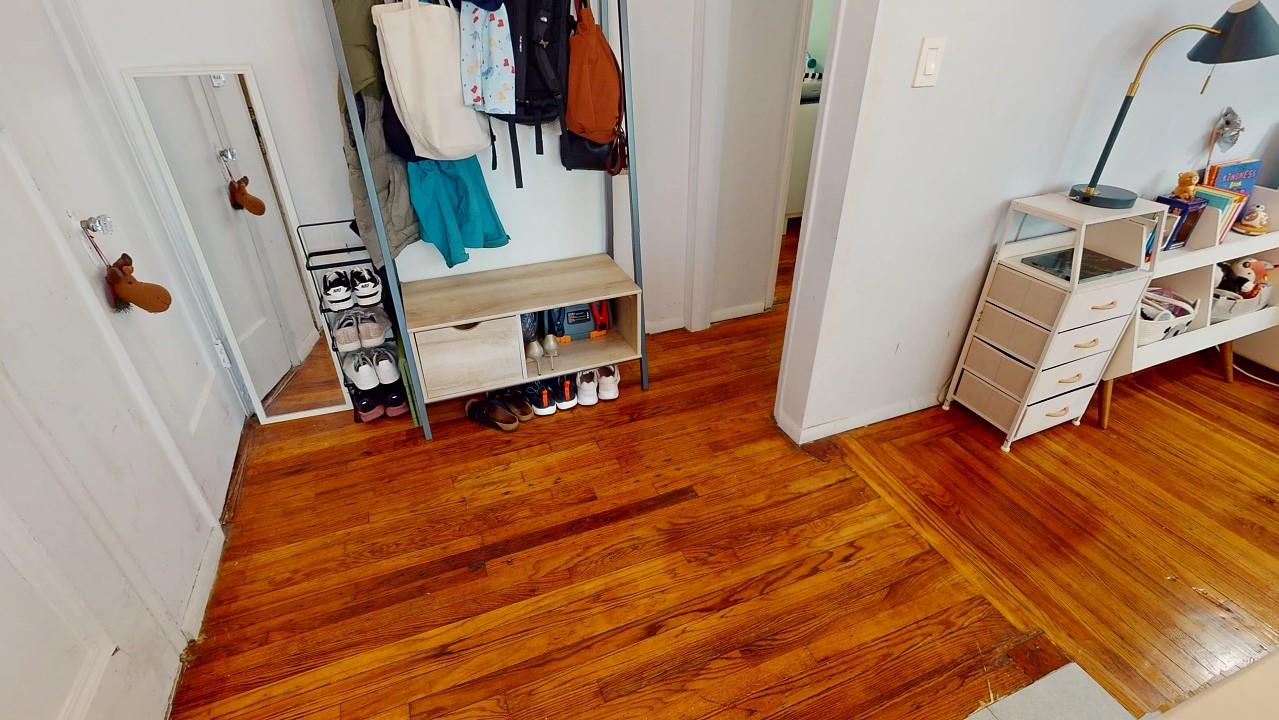 #15 photo, 43-10 48Th Avenue, クイーンズ区 Woodside , NY 11377