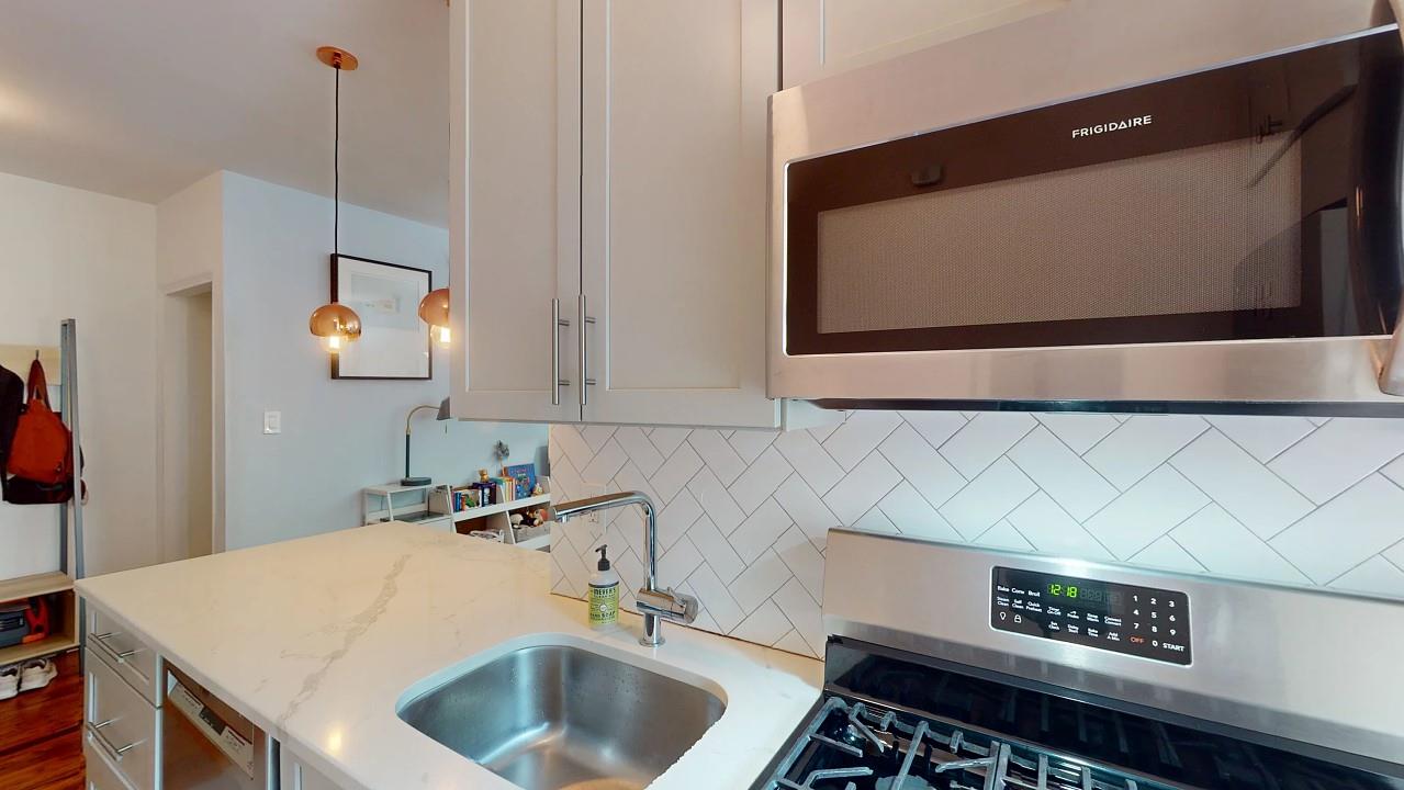 #6 photo, 43-10 48Th Avenue, クイーンズ区 Woodside , NY 11377