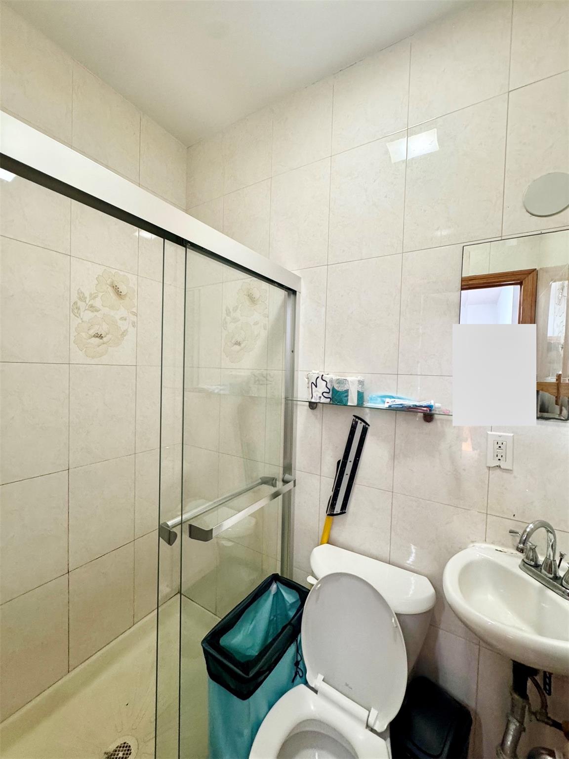 #11 photo, 3715 93rd Street, クイーンズ区 Jackson Heights , NY 11372