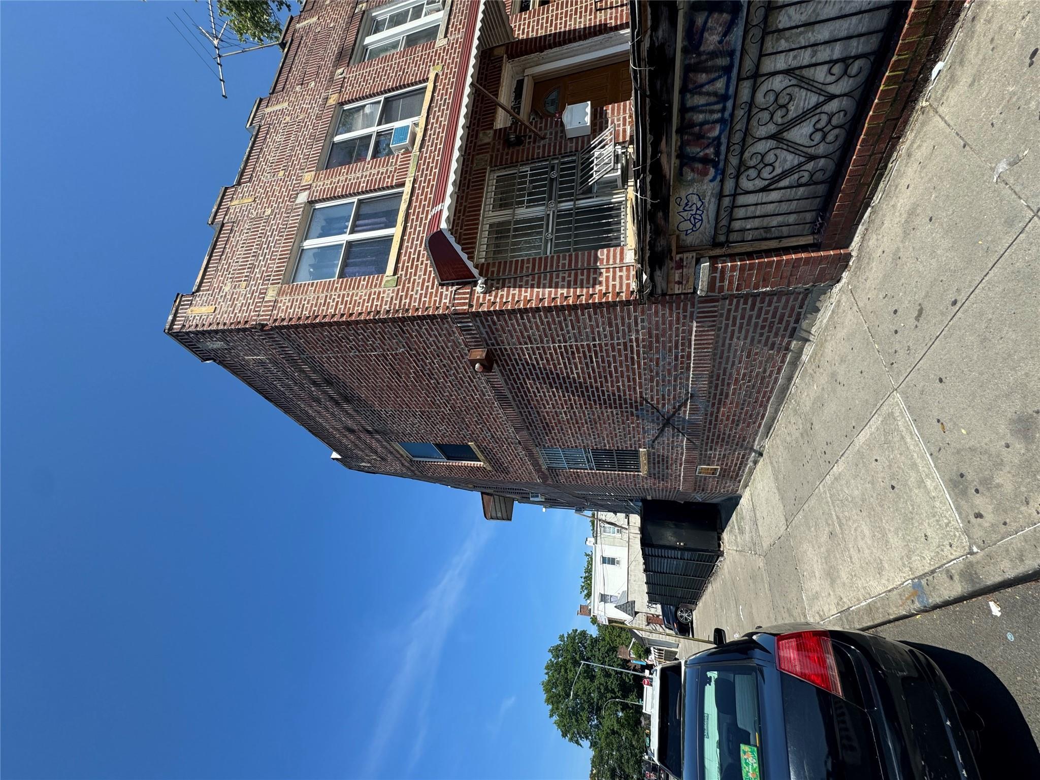 #3 photo, 3715 93rd Street, クイーンズ区 Jackson Heights , NY 11372