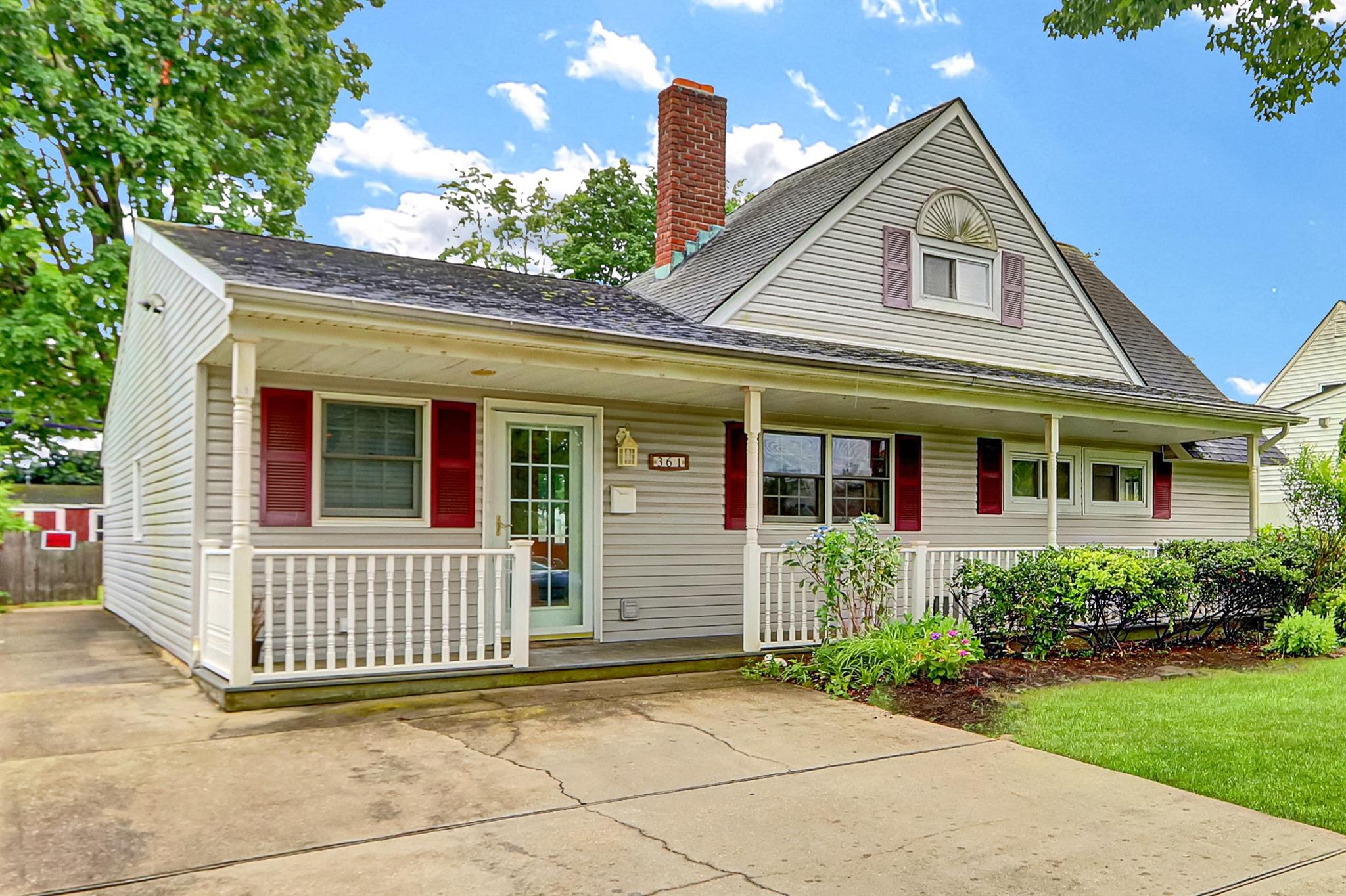 #1 photo, 361 Twin S Lane, Wantagh , NY 11793