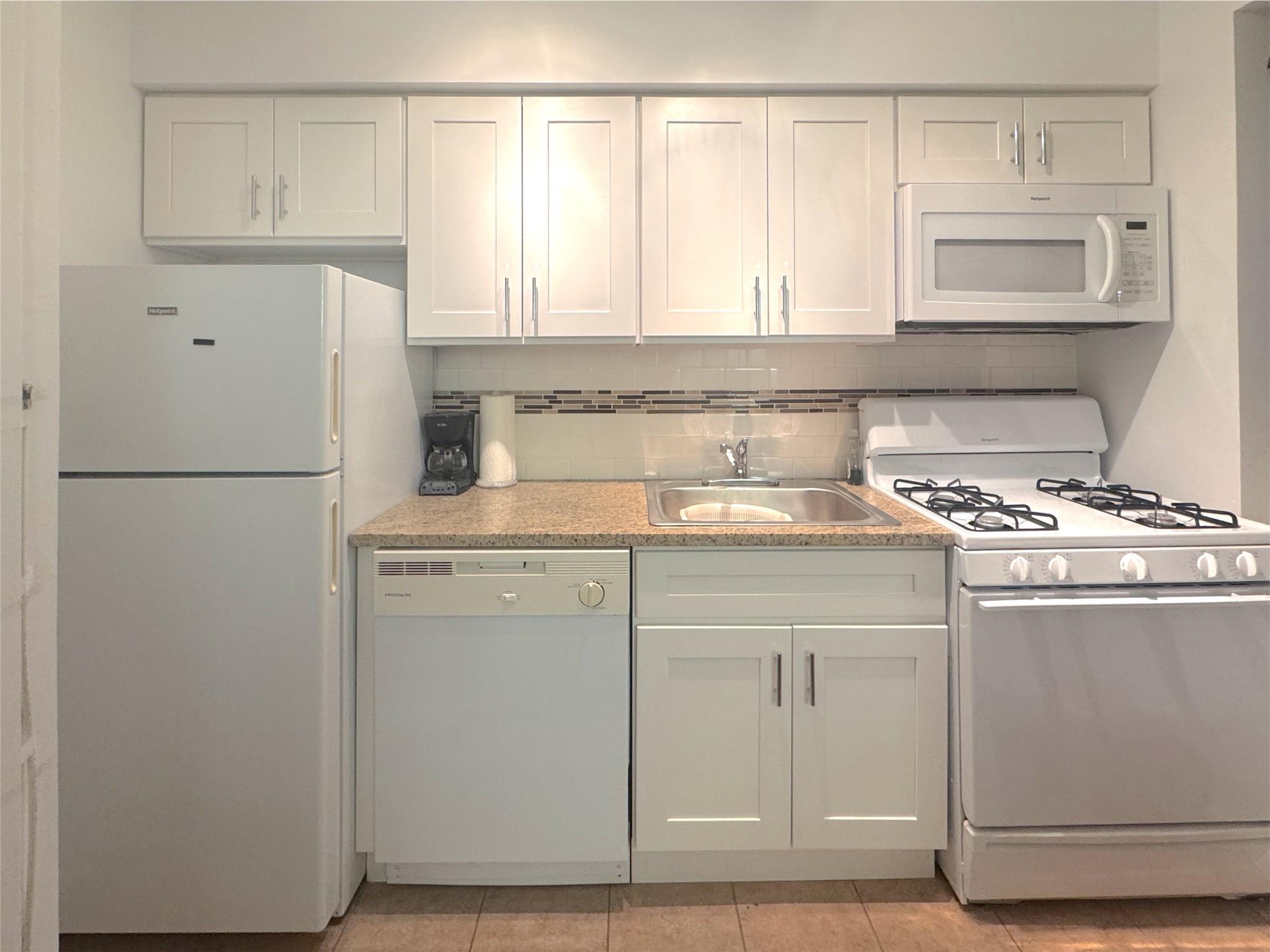 #3 photo, 21511 48th Avenue, クイーンズ区 Bayside , NY 11361