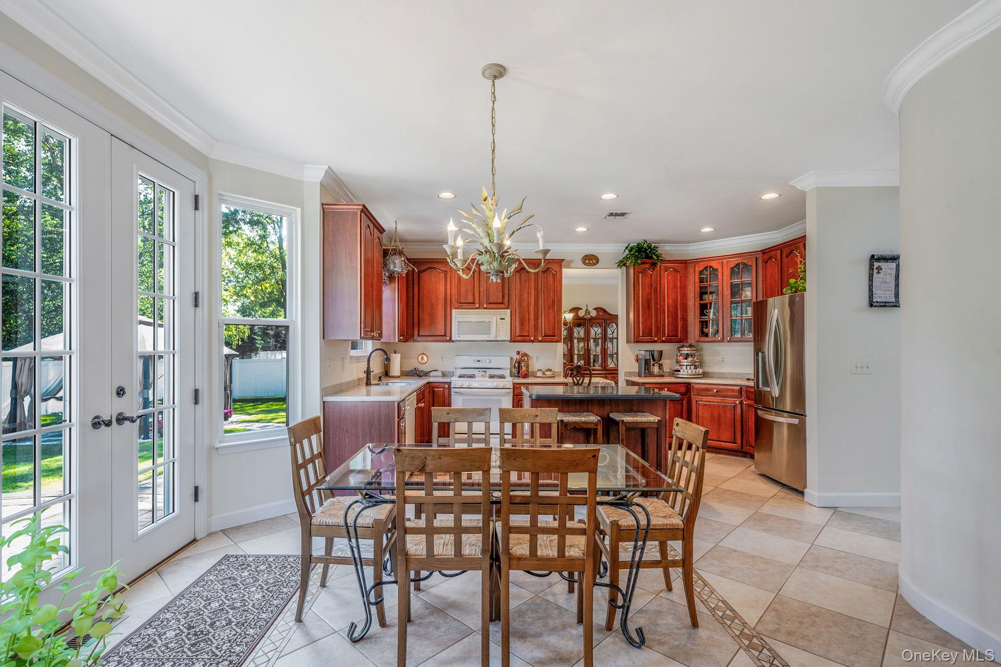 #10 photo, 18 Cayla Lane, 东长岛 Port Jefferson Station , NY 11776